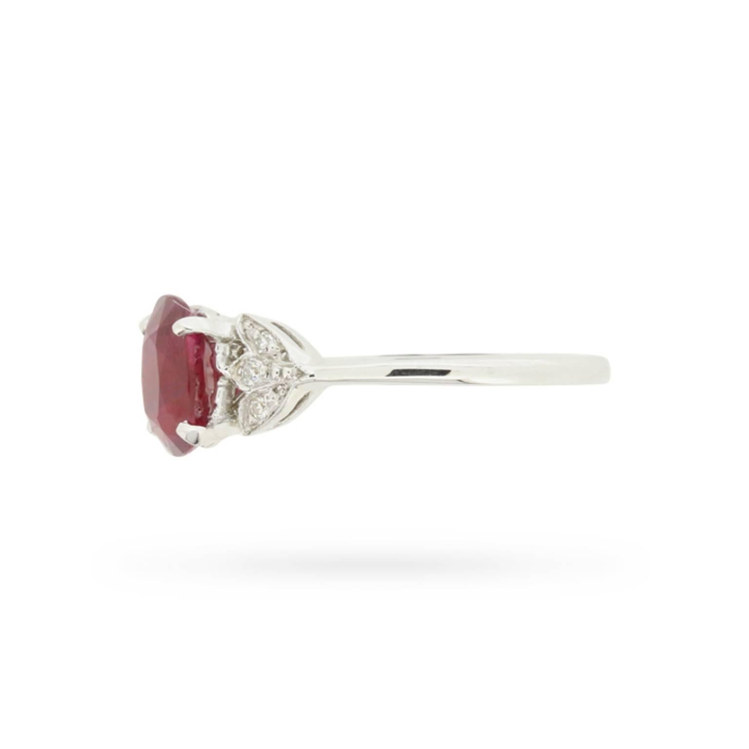 2.03 Carat GIA Certified Ruby Diamond Ring circa 1930s In Excellent Condition In London, GB