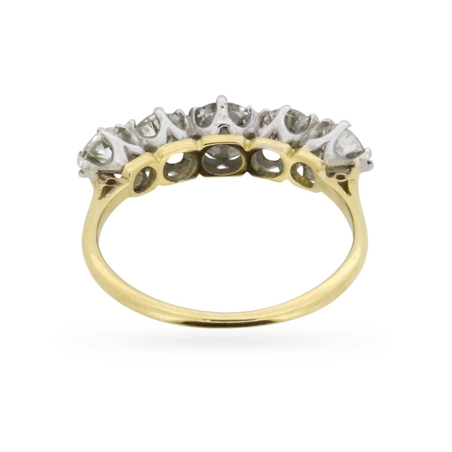 Women's or Men's Late Victorian 1.50 Carat Old Cut Diamond Five-Stone Ring, circa 1900s