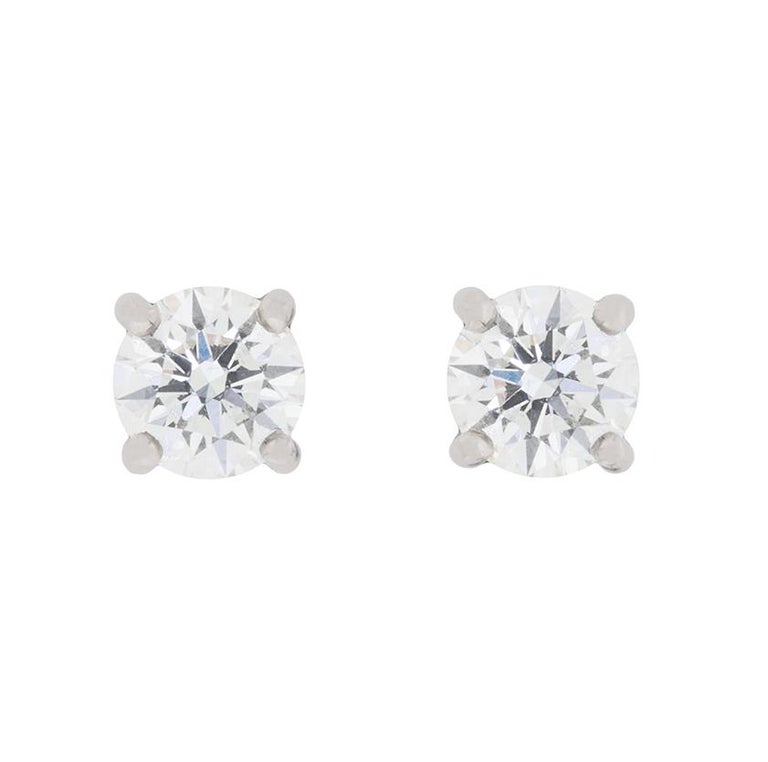 Tiffany And Co 1 10 Carat Solitaire Diamond Earrings For At 1 10 Carat Solitaire Diamond Earrings In Excellent Condition For London