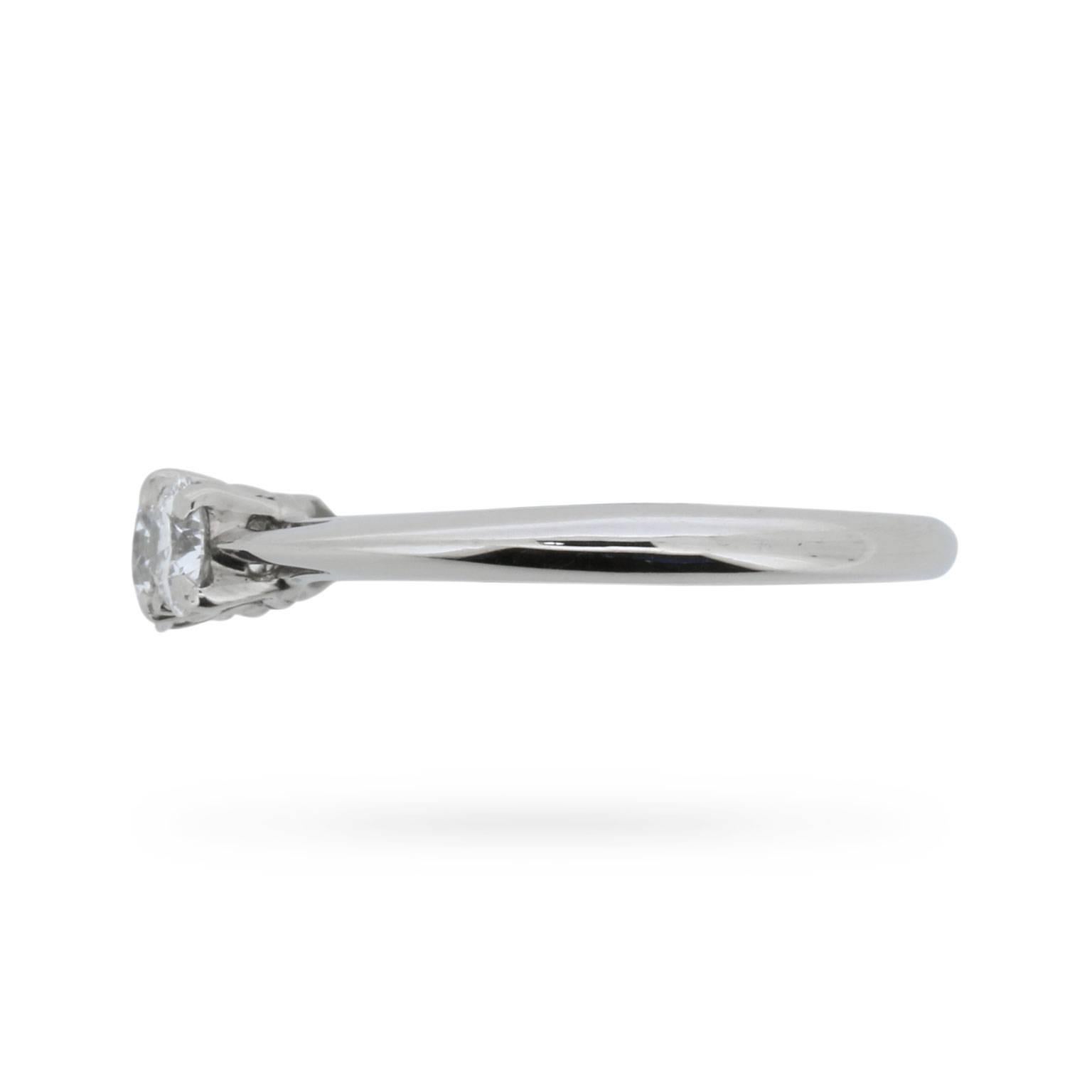 Tiffany & Co. 0.90 Carat Round Brilliant Cut Diamond Three-Stone Ring In Excellent Condition In London, GB