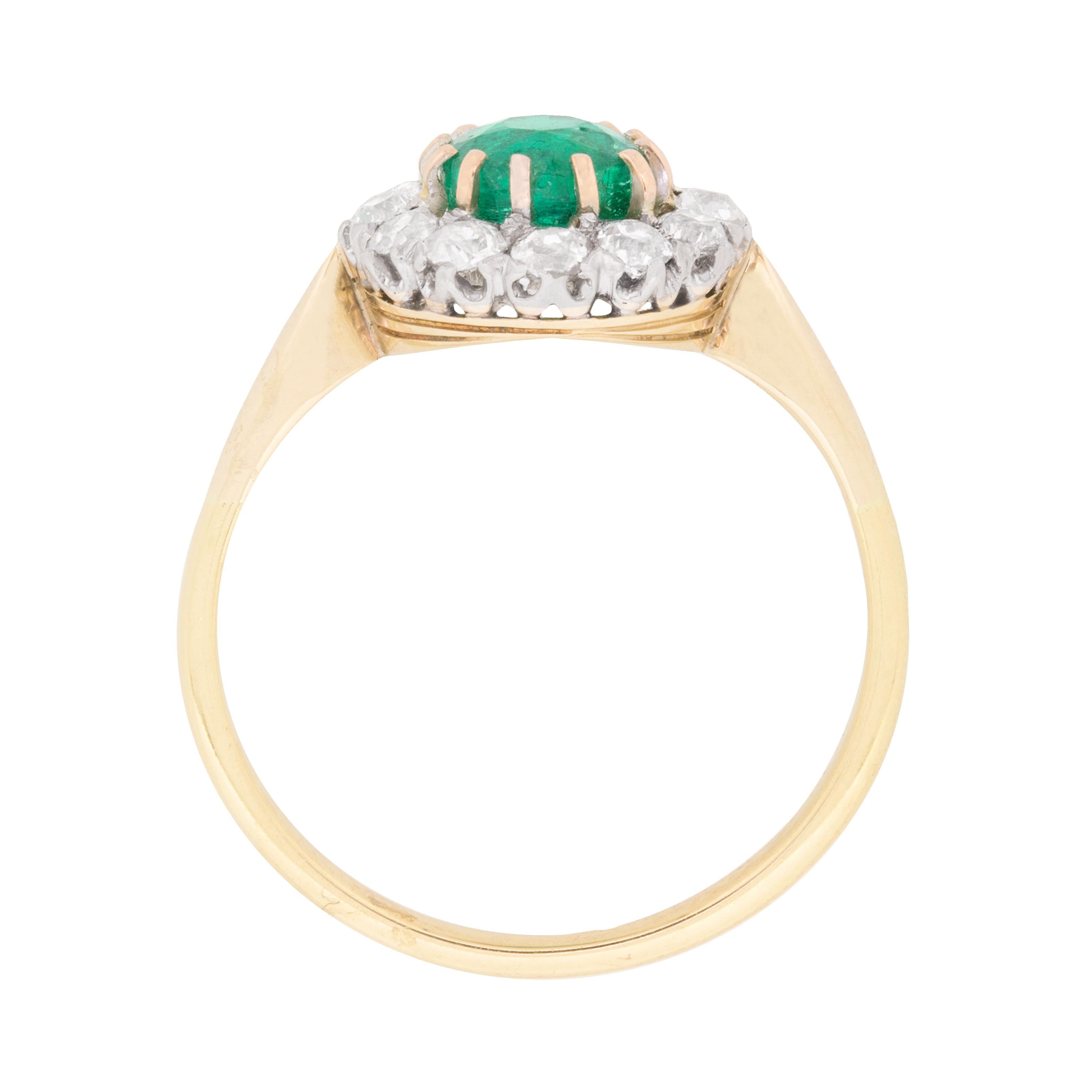 Edwardian Emerald and Diamond Cluster Ring, circa 1910 In Excellent Condition In London, GB