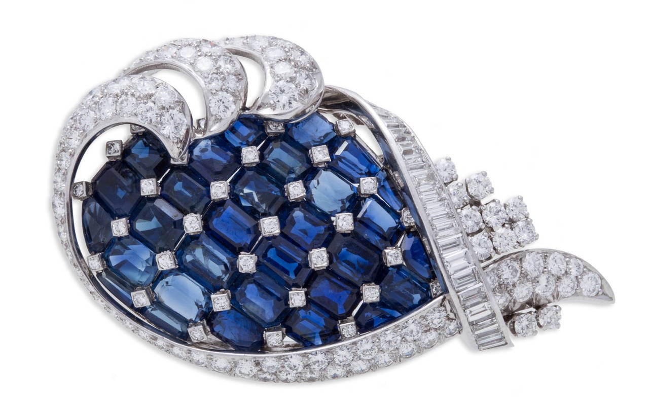 Sapphire Diamond Platinum Brooch In Excellent Condition For Sale In Sunny Isles Beach, FL