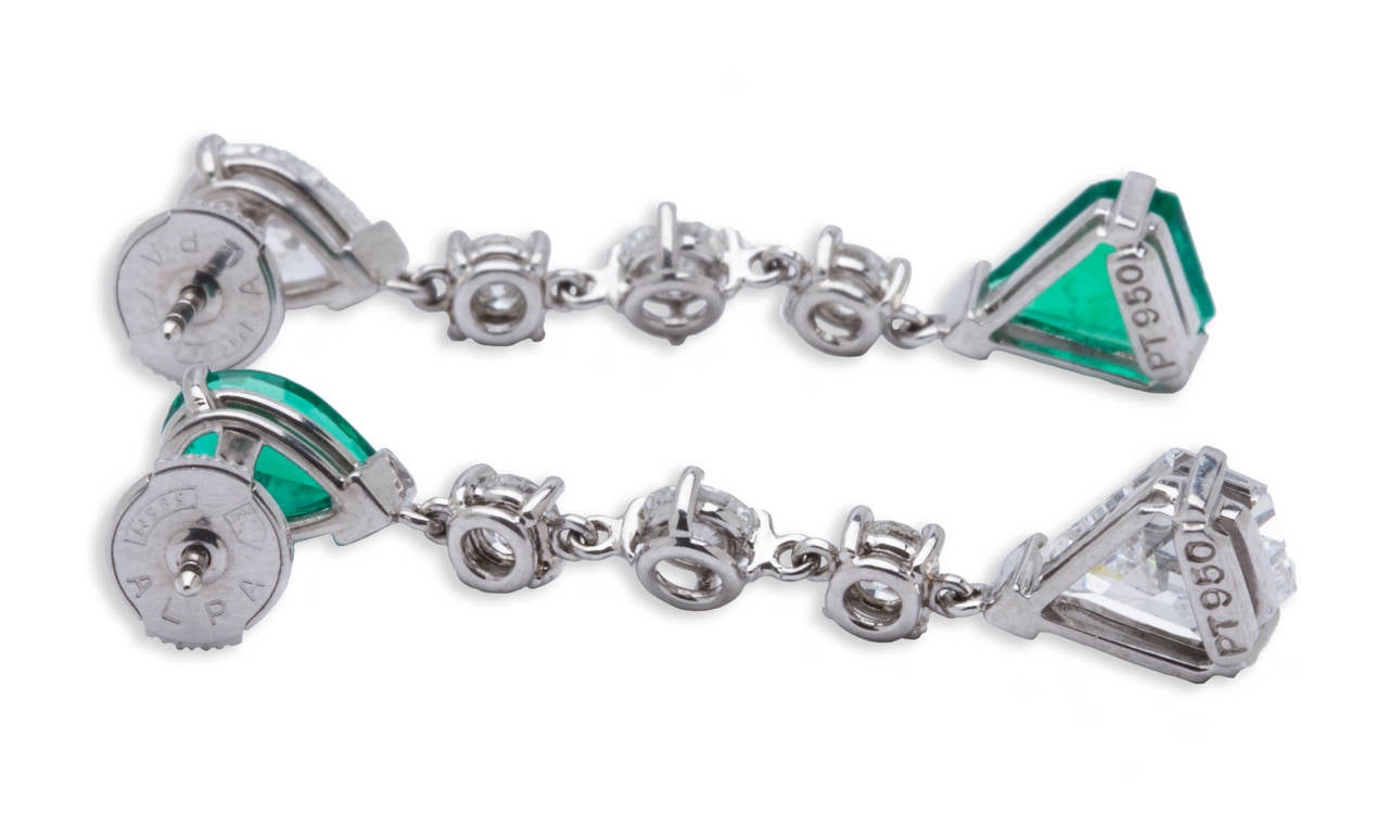 Contemporary Stunningly Chic Emerald Diamond Platinum Earrings
