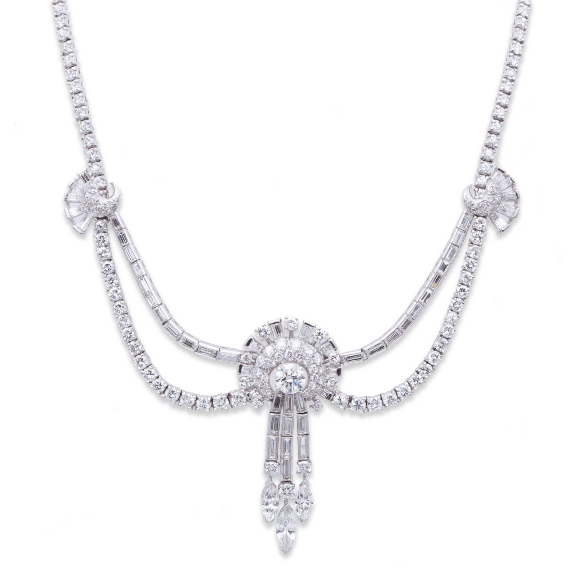 Diamond Necklace in Platinum. Necklace Length: 16