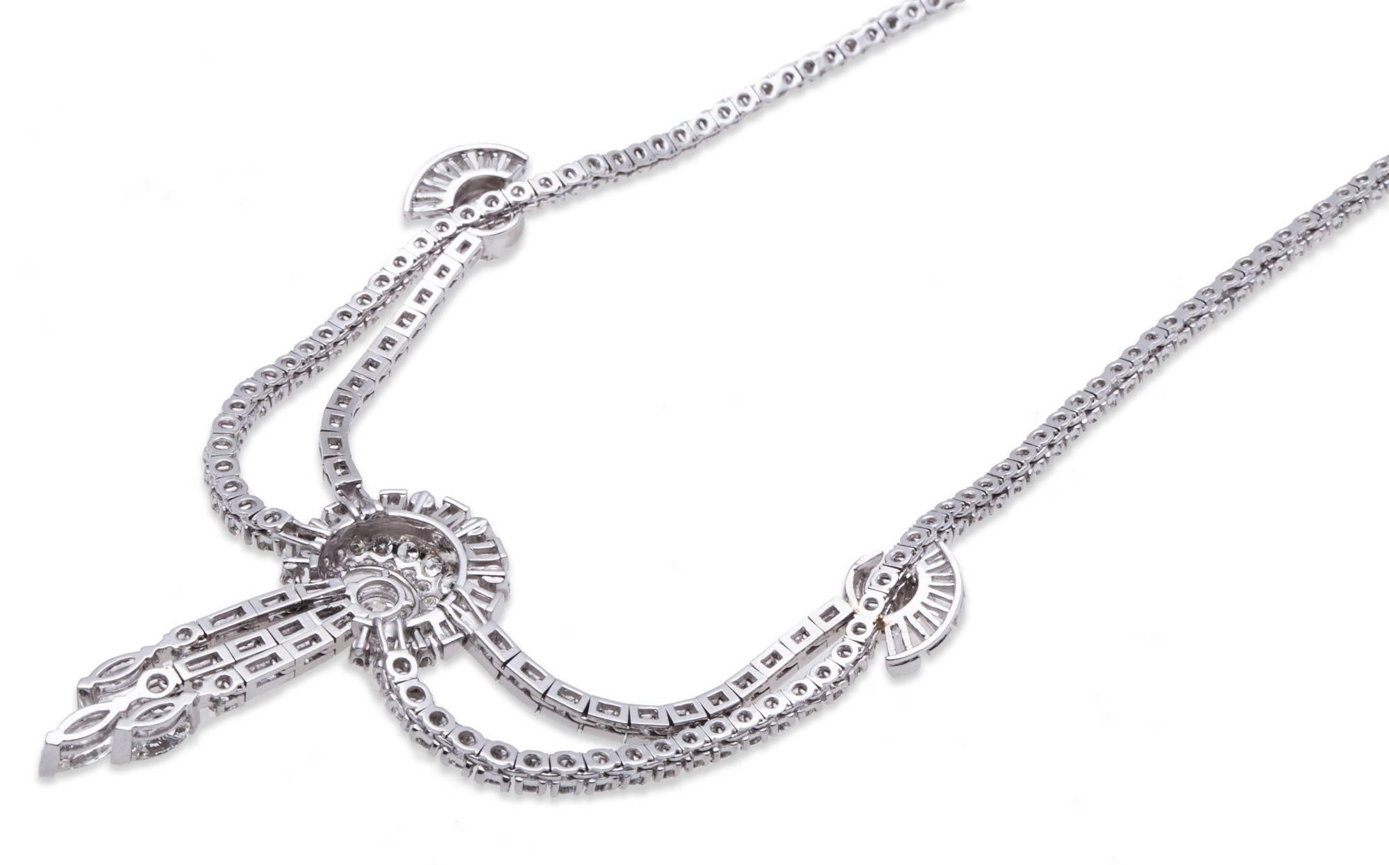 Diamond Platinum Necklace In Excellent Condition For Sale In Sunny Isles Beach, FL