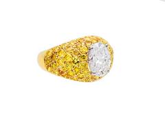 Van Cleef & Arpels Anello in oro e platino con 2,04 carati di diamanti gialli fantasia