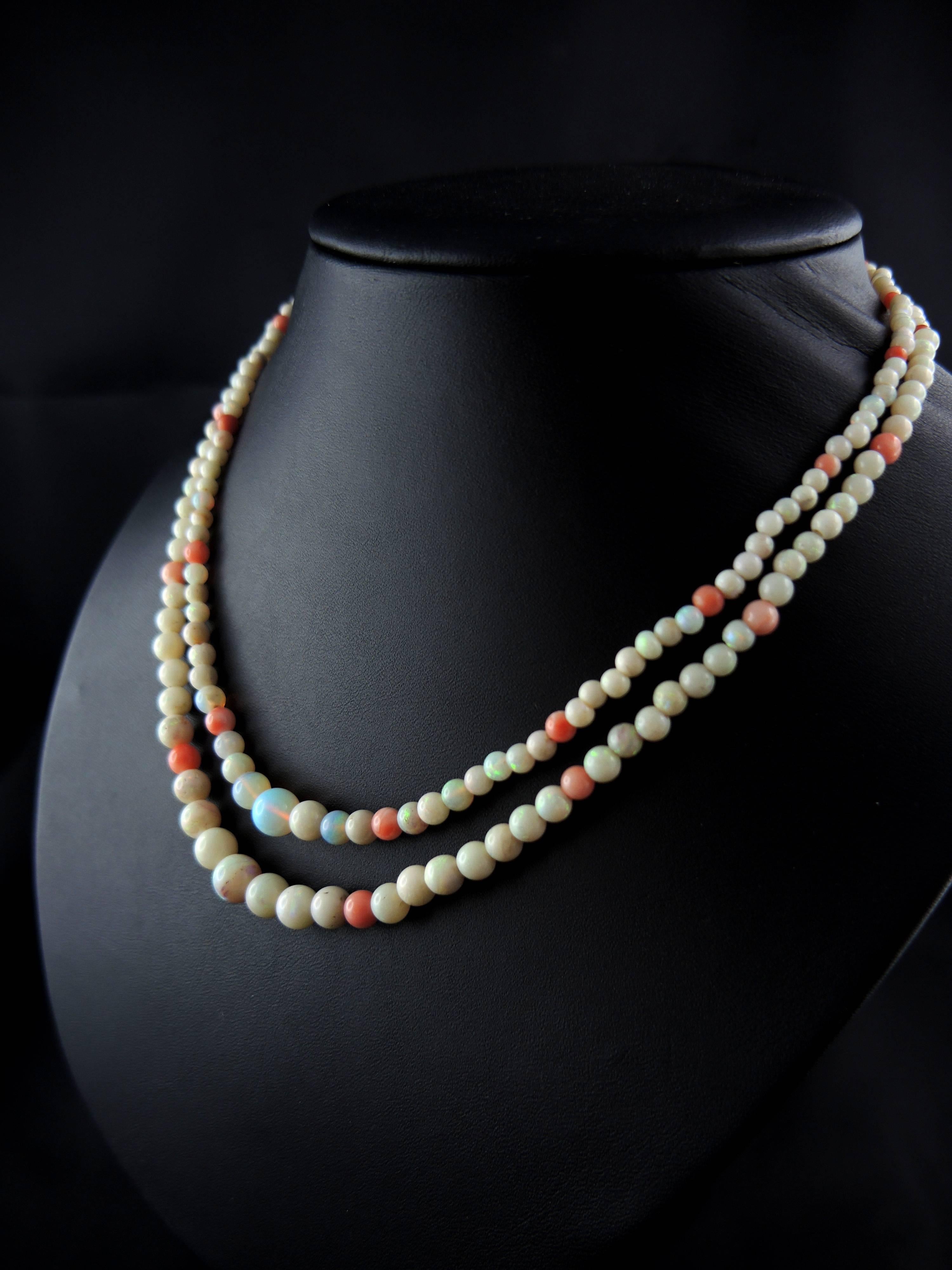 Women's or Men's Art Deco Necklace with Opal and Coral, circa 1930 For Sale