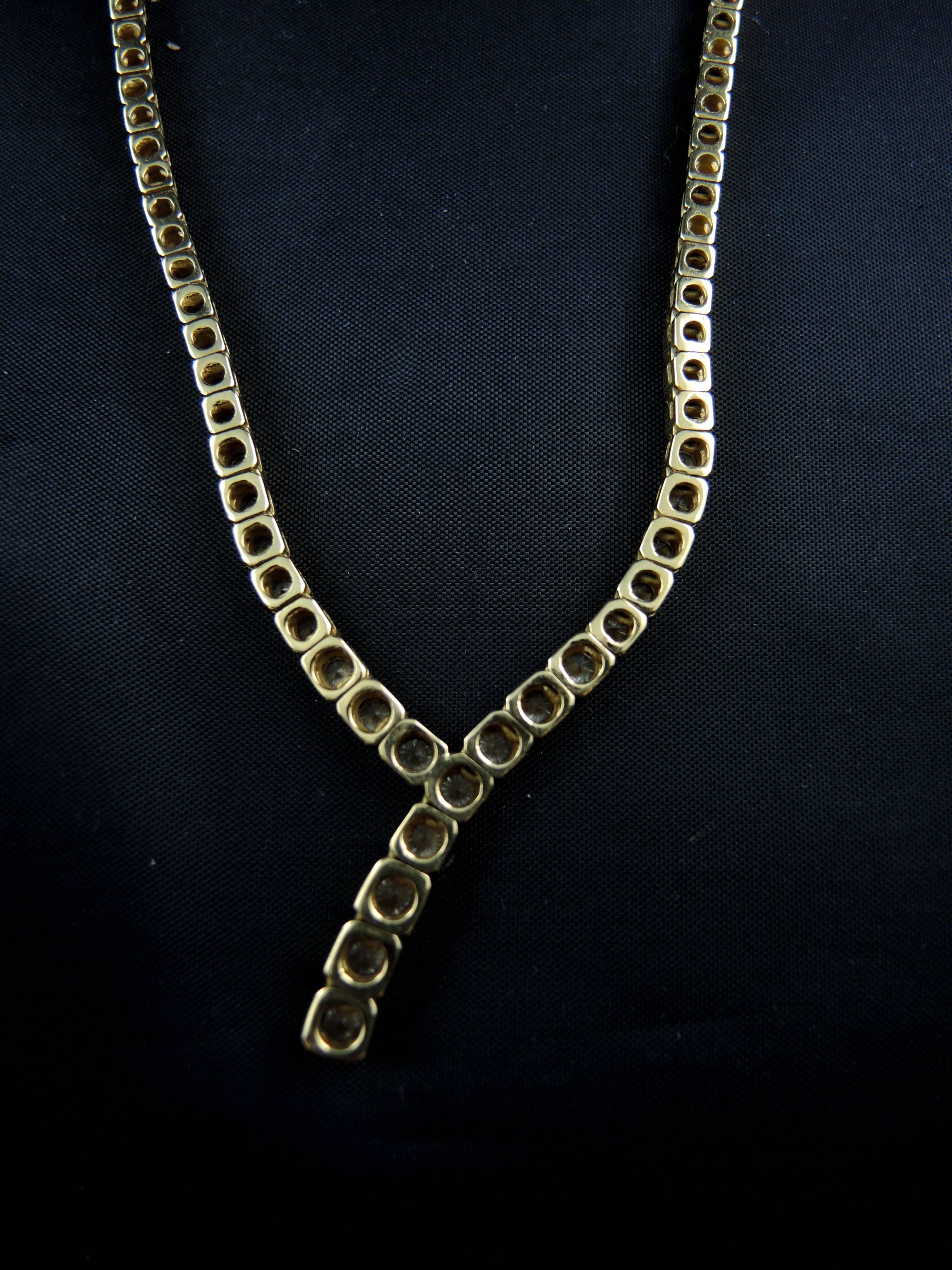 Modern Diamonds and Gold Necklace 2