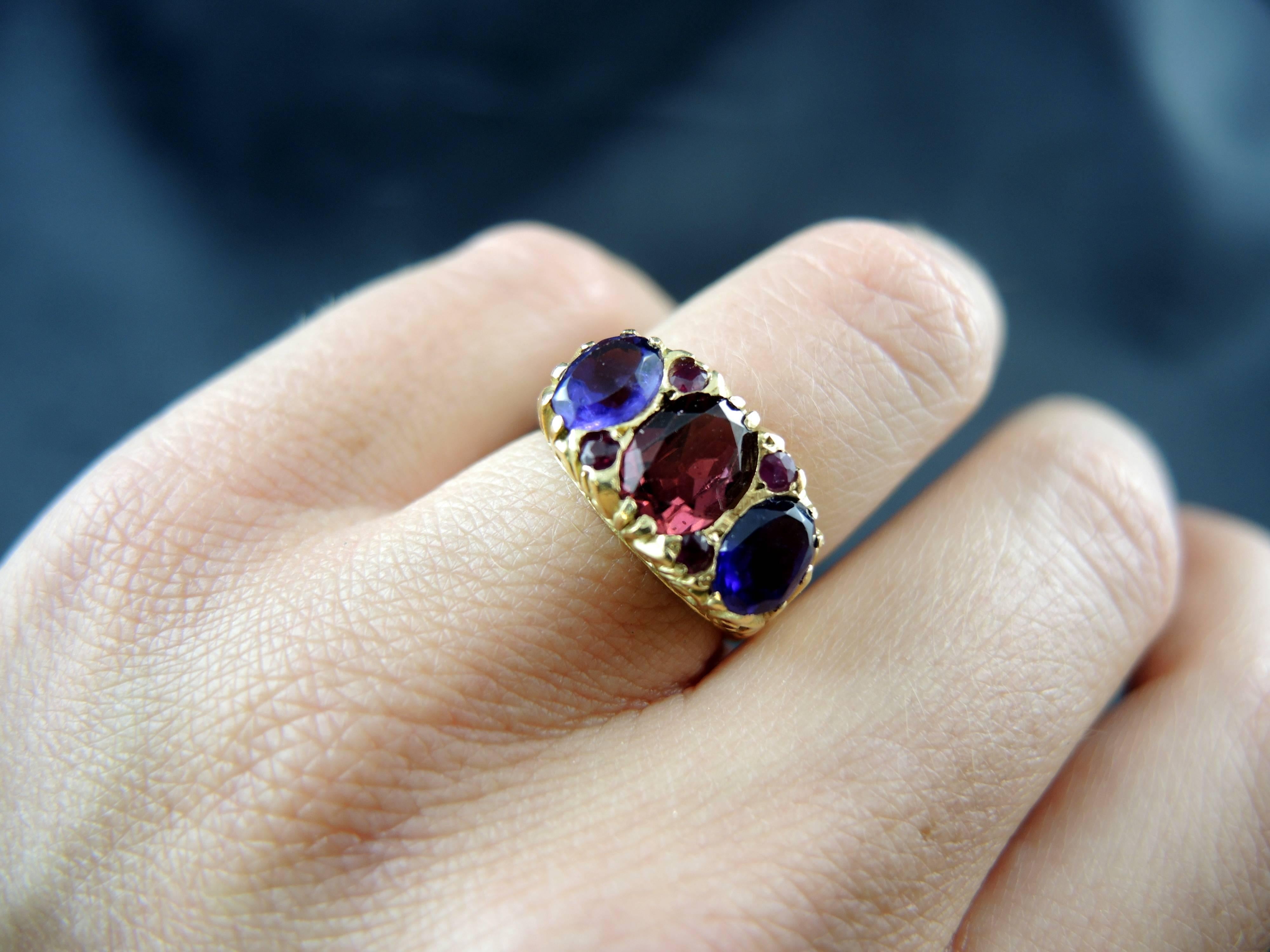 Antique French Three-Stone Ring with Garnet Amethysts and Ruby, 19th Century 4