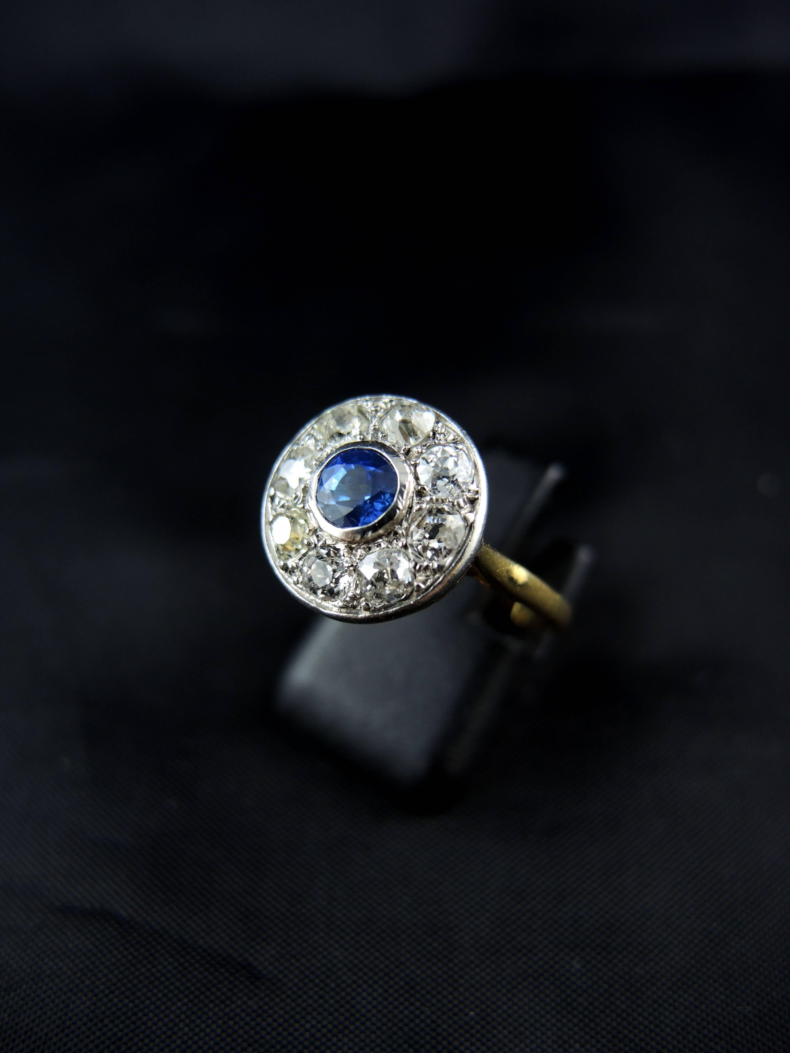 Women's Art Deco Sapphire Diamond Gold Platinum Cluster Ring, circa 1920