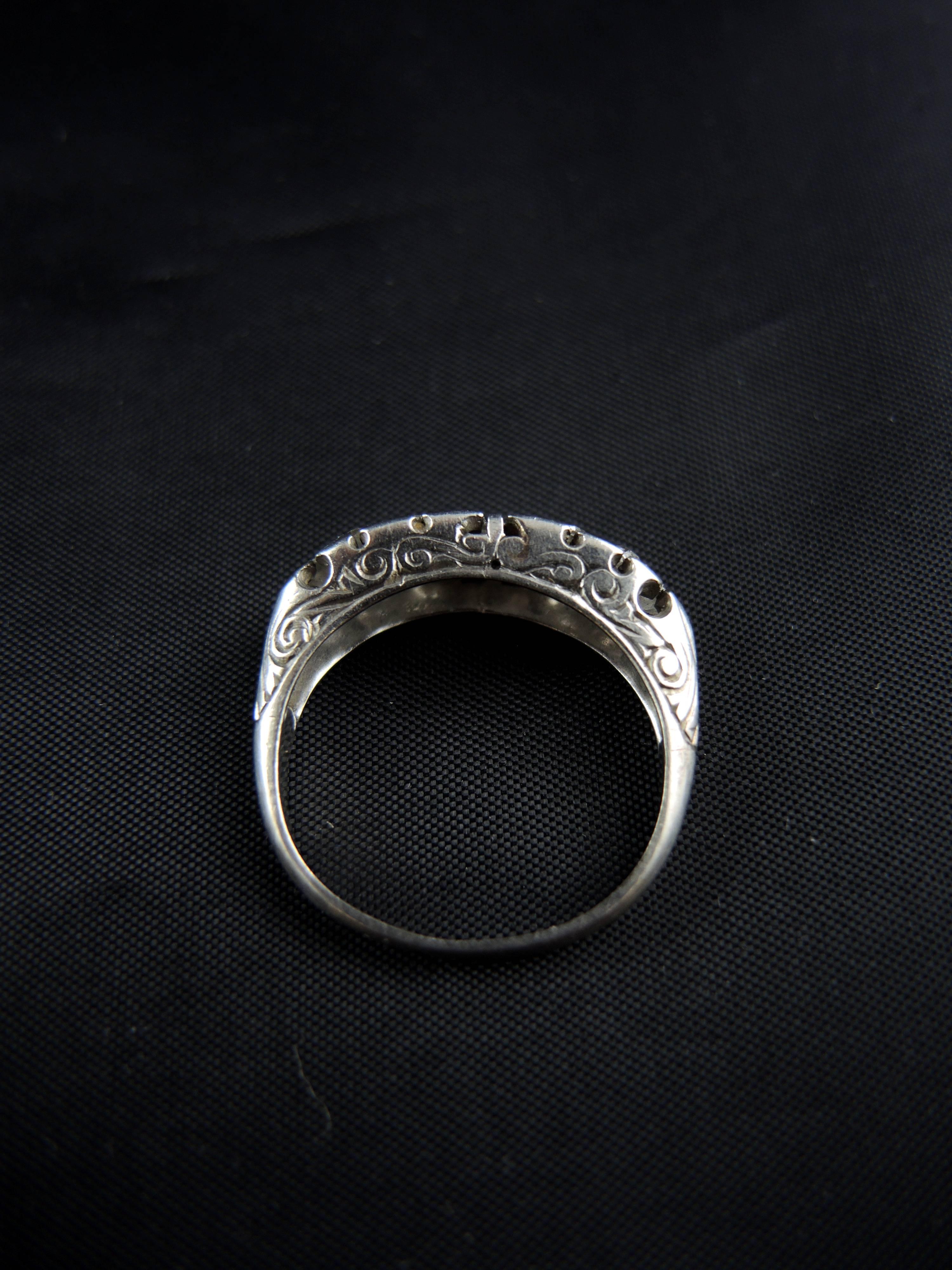 French Art Deco Diamond Platinum Band Ring, circa 1920 1