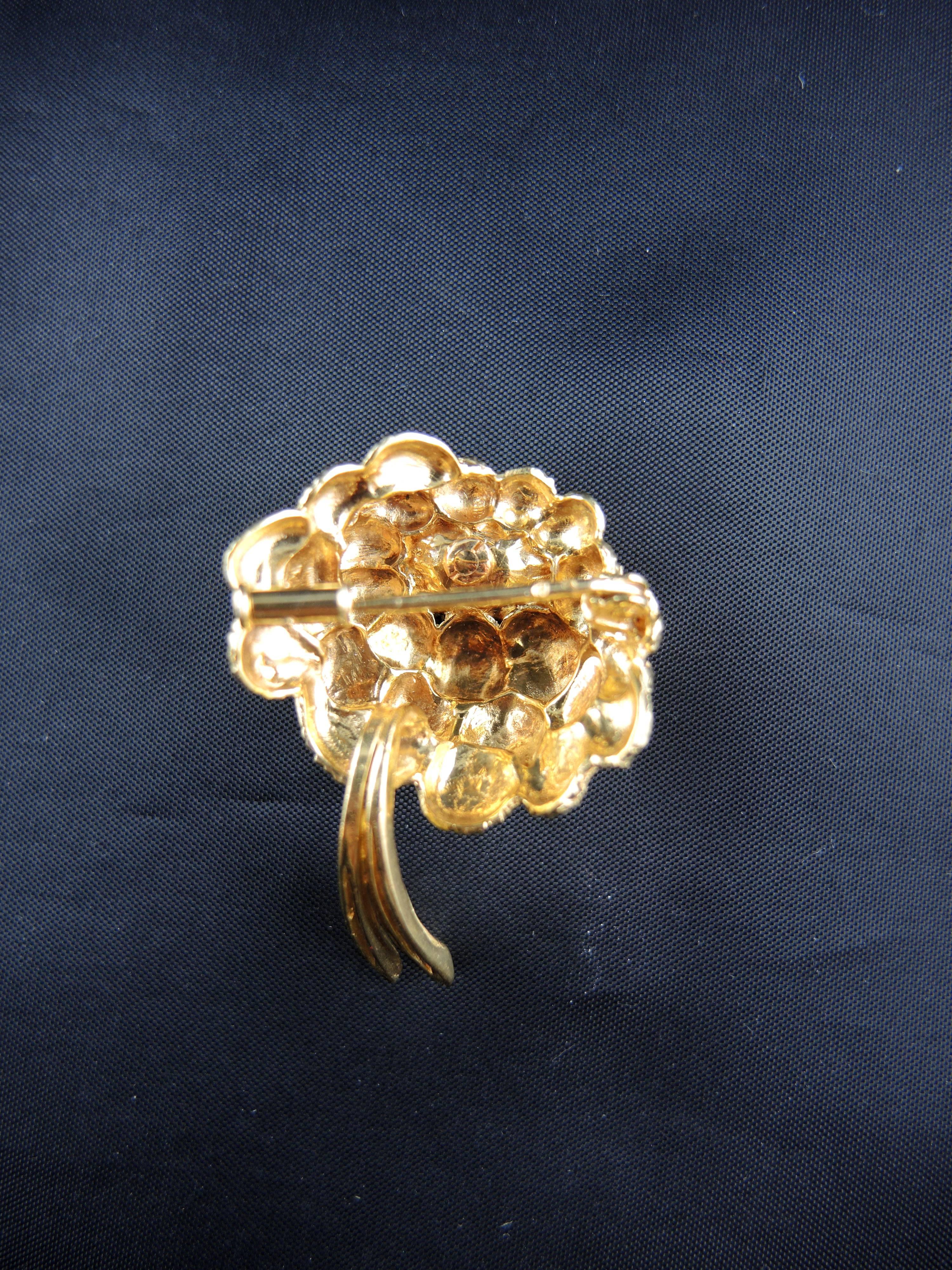 French Flower Gold Brooch by Michèle Morgan, French Actress, circa 1970 For Sale 1