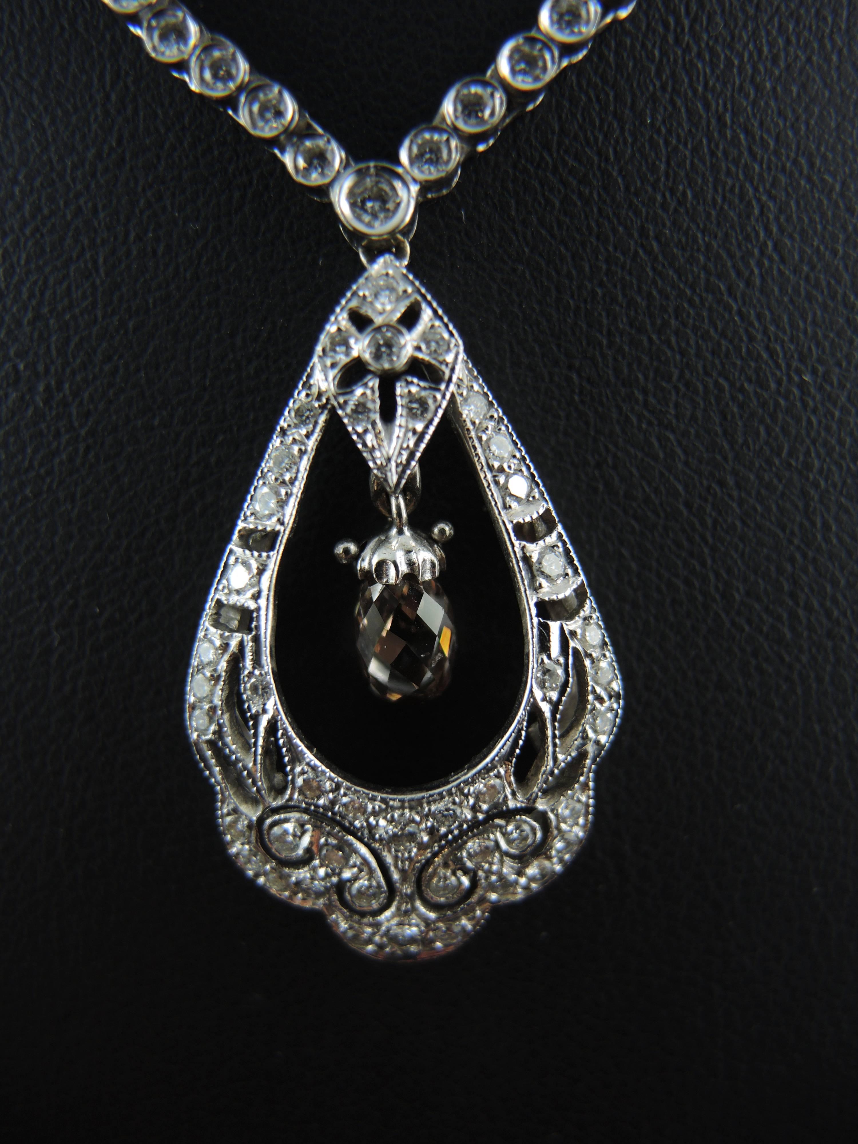 French White Gold Necklace with White and Cognac Diamonds In Excellent Condition For Sale In Paris, FR