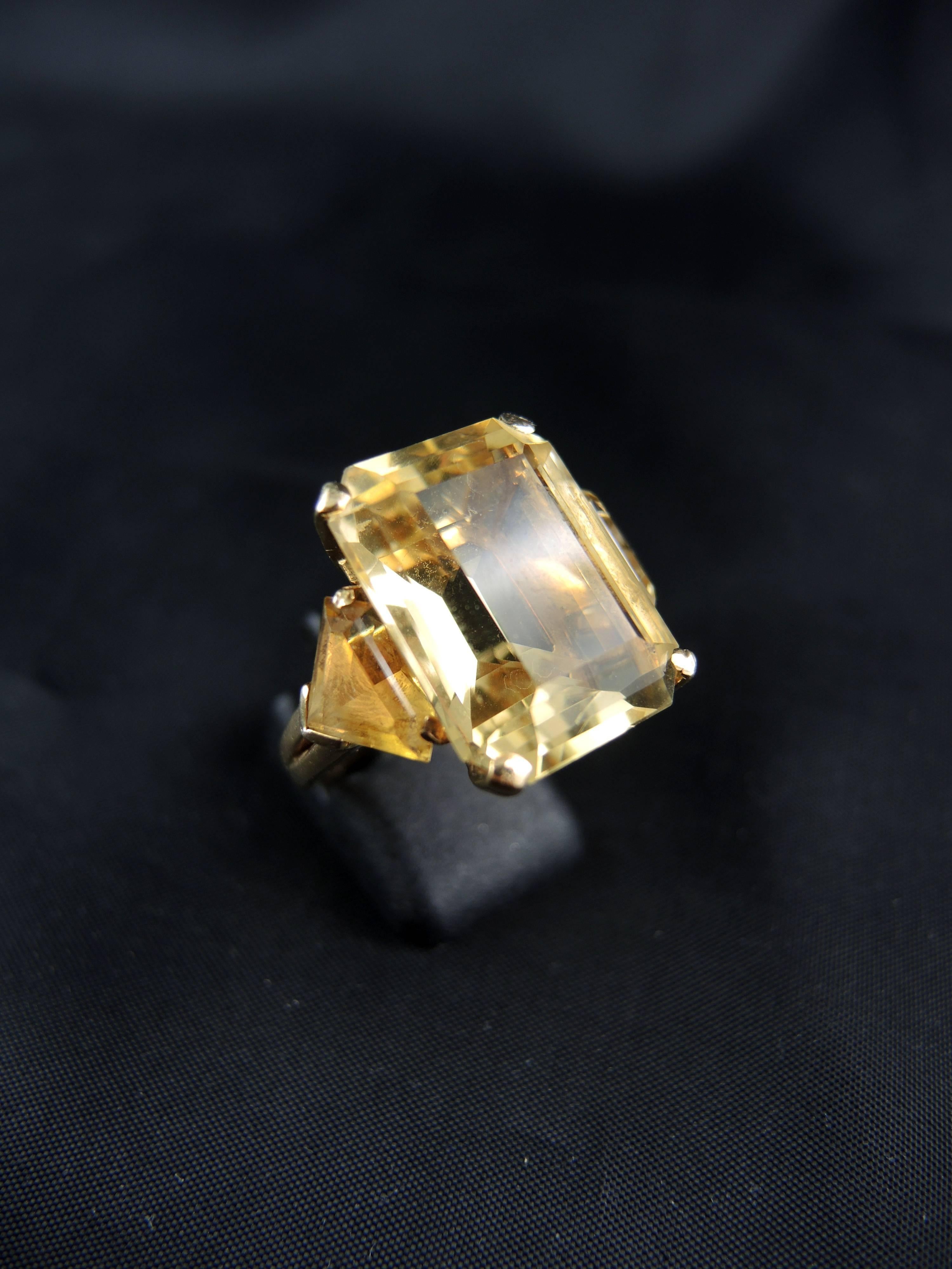 Ctirine Vintage Ring, 14 Karat Gold, 1960s In Good Condition In Paris, FR