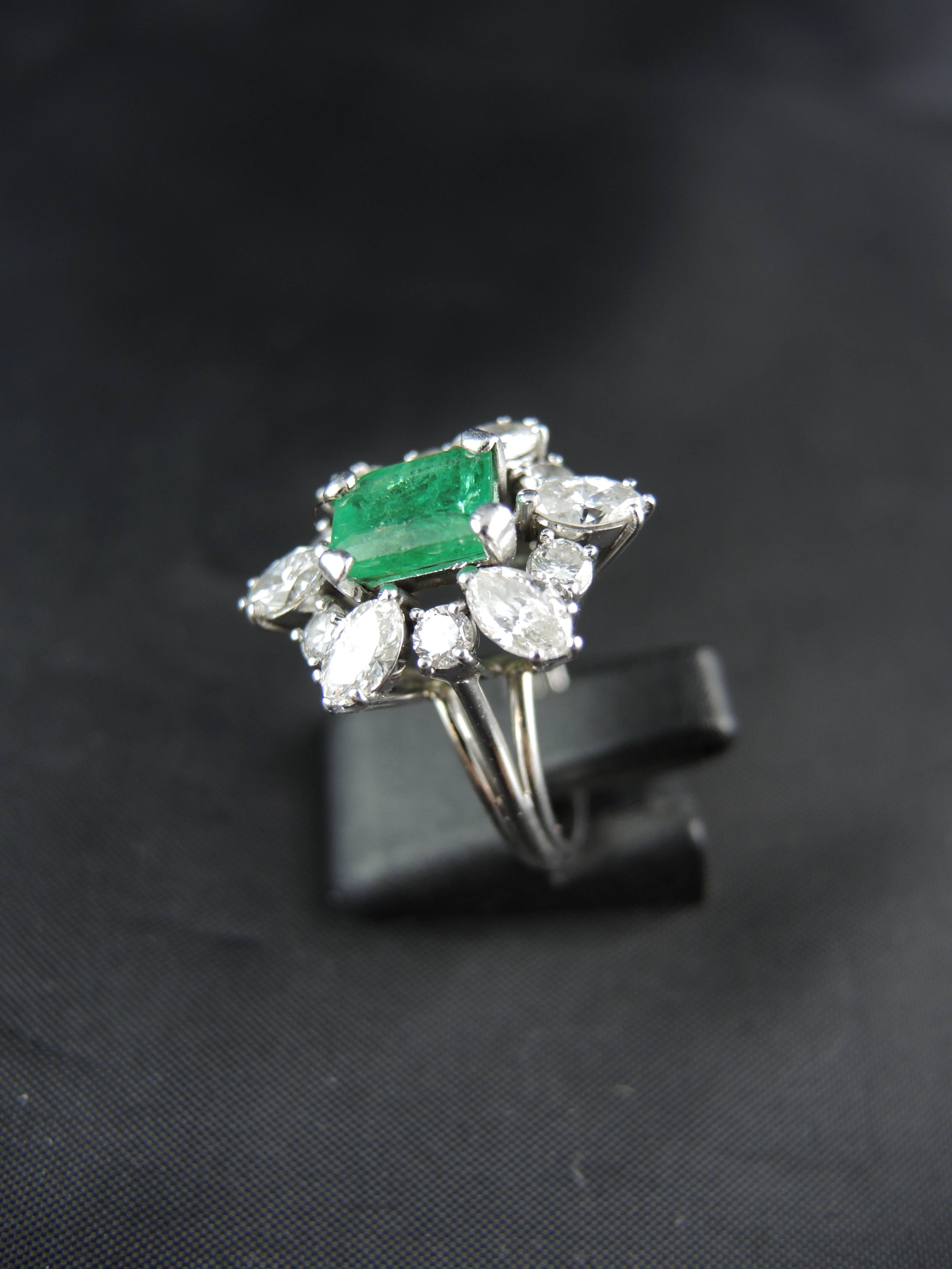 Emerald and Diamonds French Cluster Ring, circa 1970 2