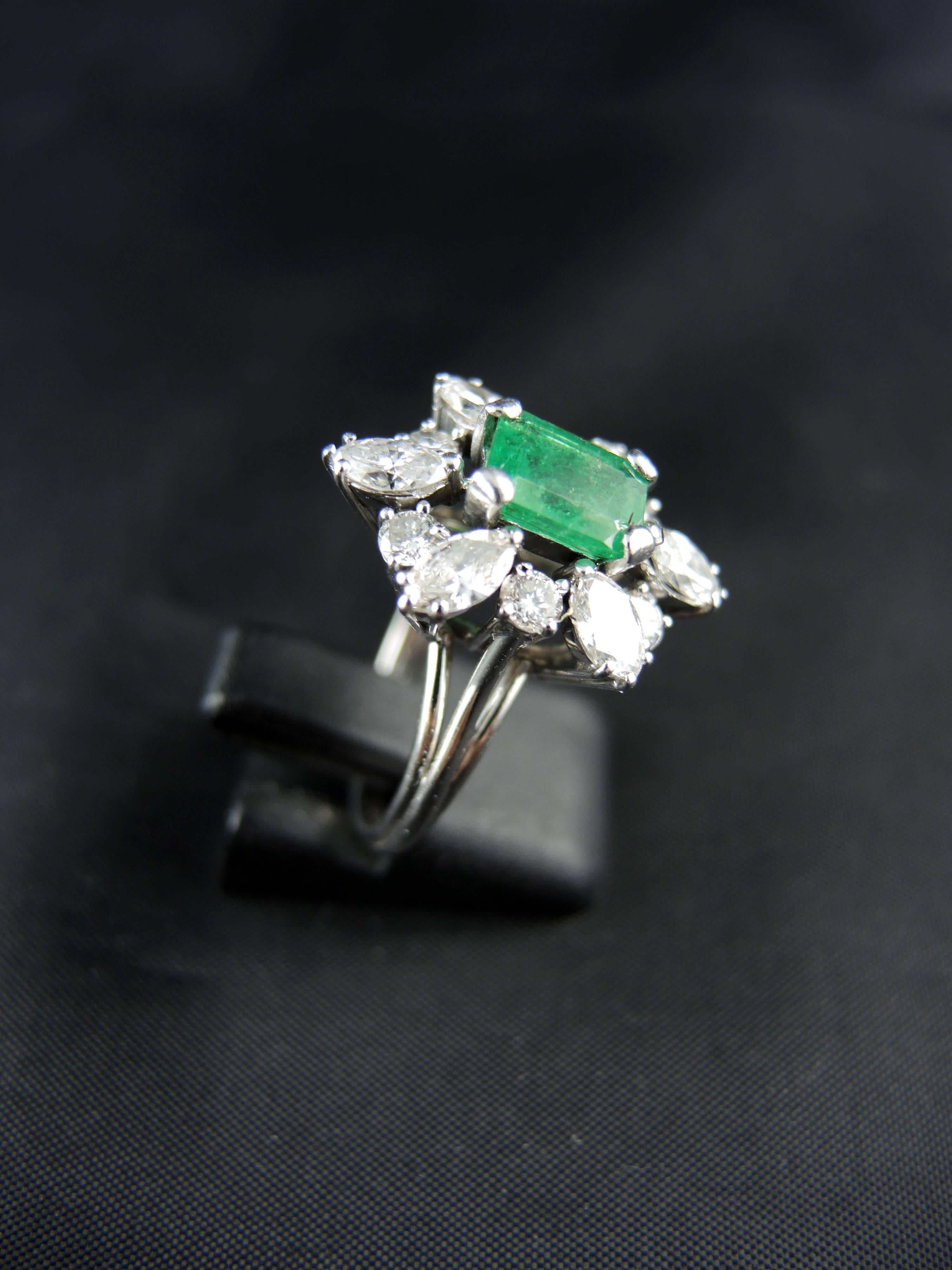 Women's Emerald and Diamonds French Cluster Ring, circa 1970