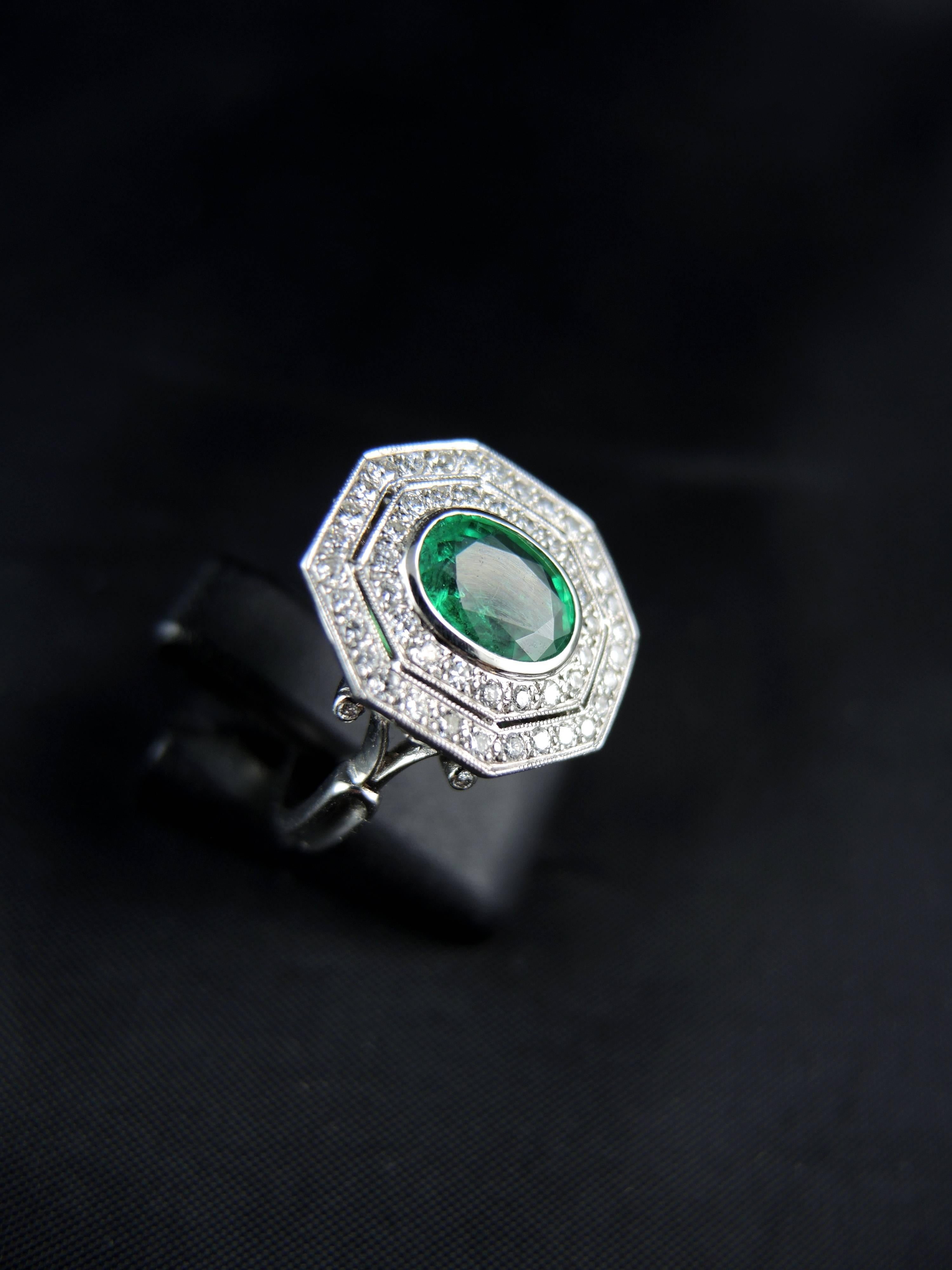 French Emerald Diamond Engagement Cluster Ring  In New Condition In Paris, FR