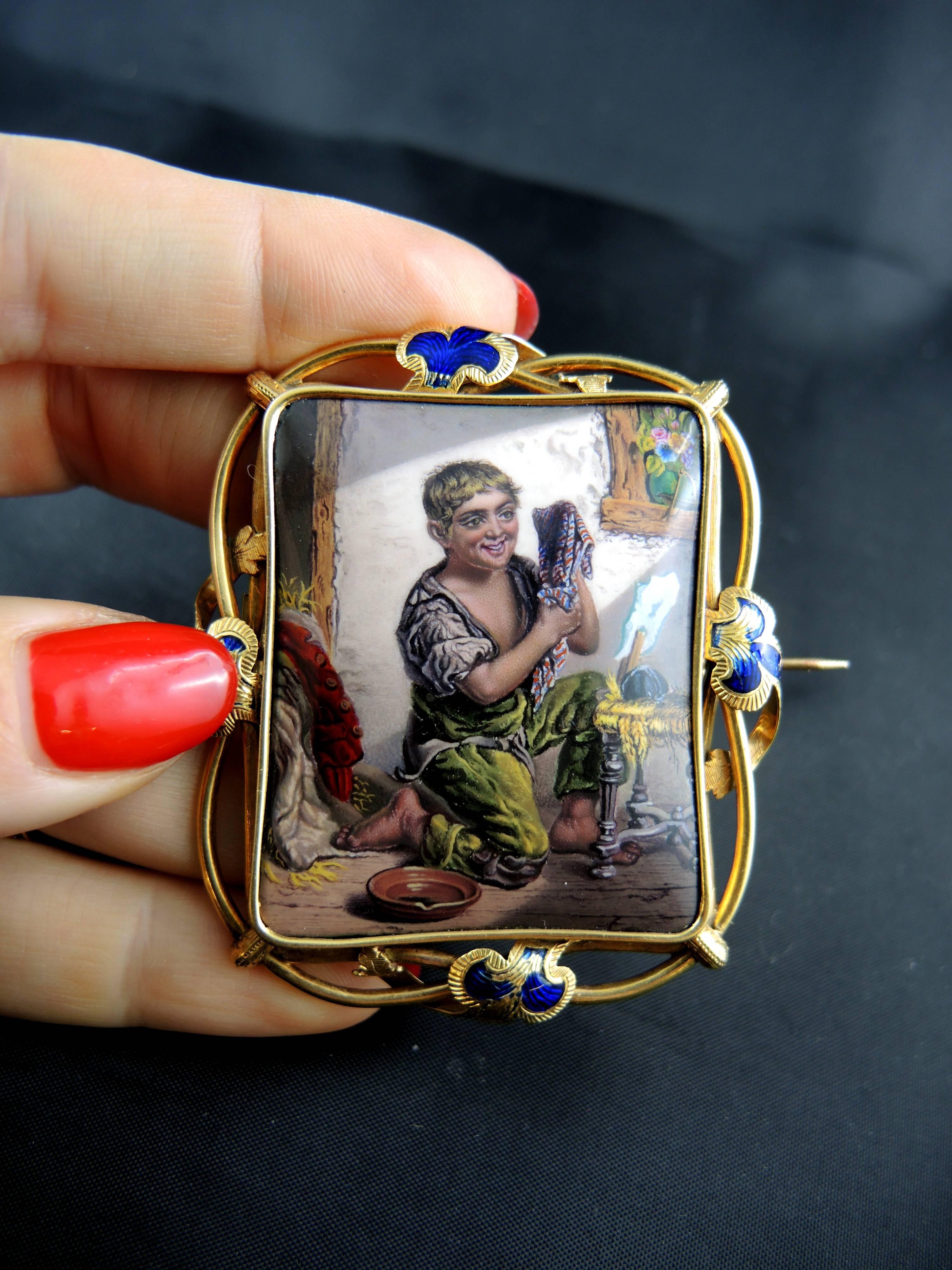 Miniature Antique Gold Brooch with Enamel For Sale 1