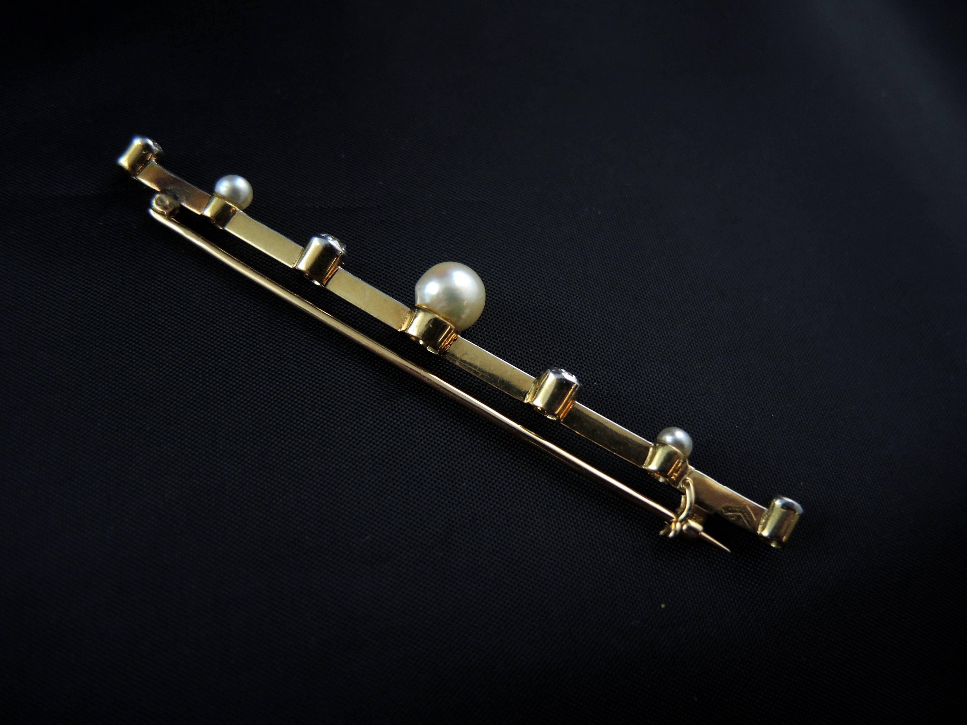 Belle Époque French Belle Epoque Pin Brooch with Natural Pearls and Diamonds, circa 1905 For Sale
