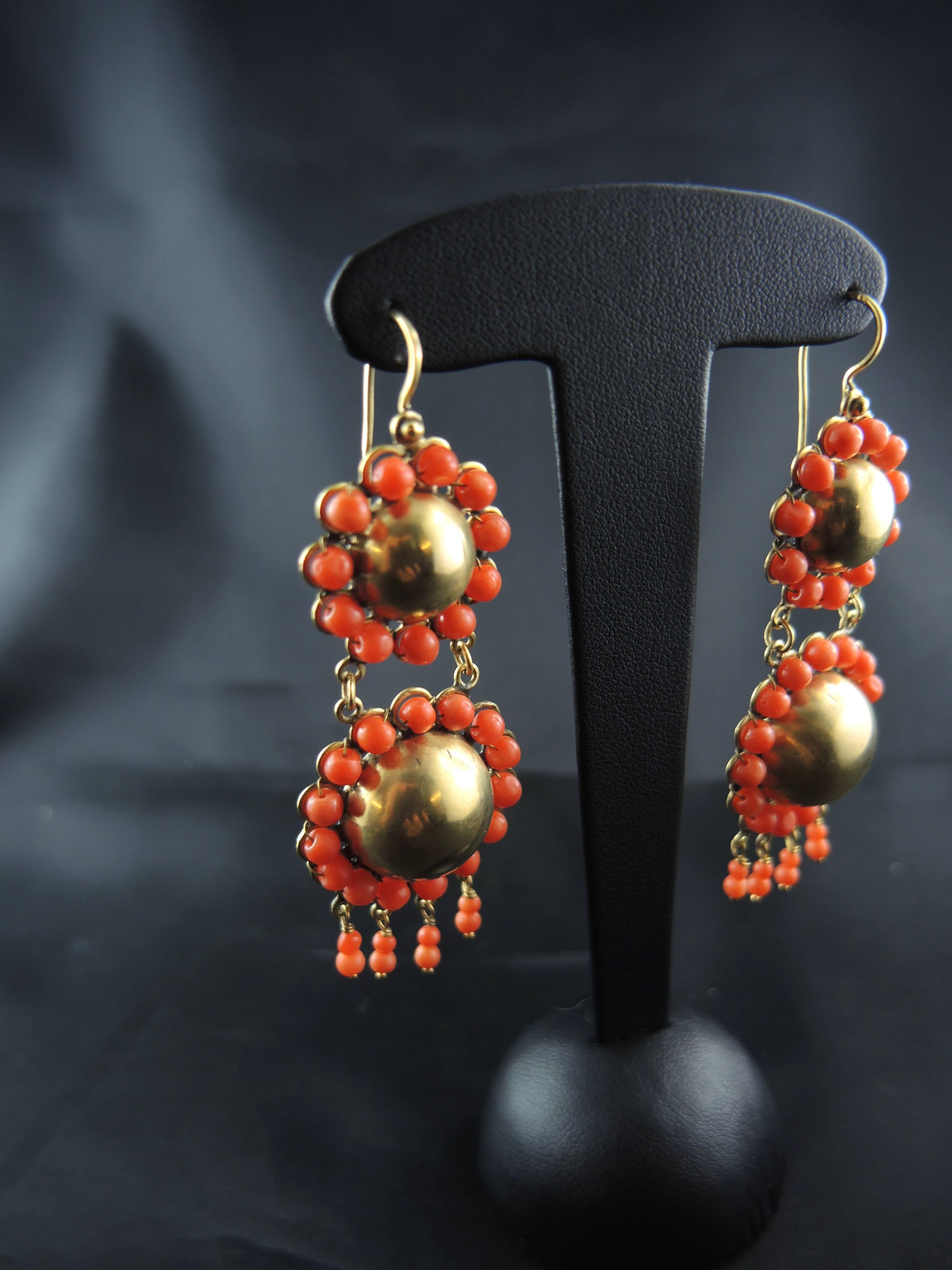 Antique Italian Chandelier Coral Earrings In Good Condition In Paris, FR