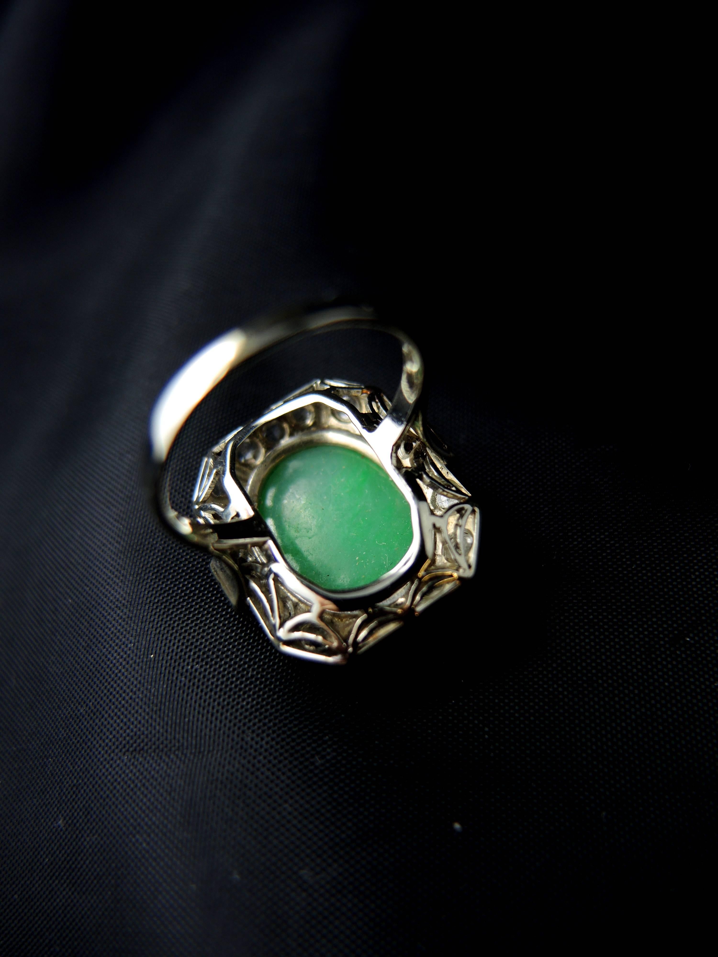 Art Deco French Diamonds and Imperial Jade Ring, circa 1930 2