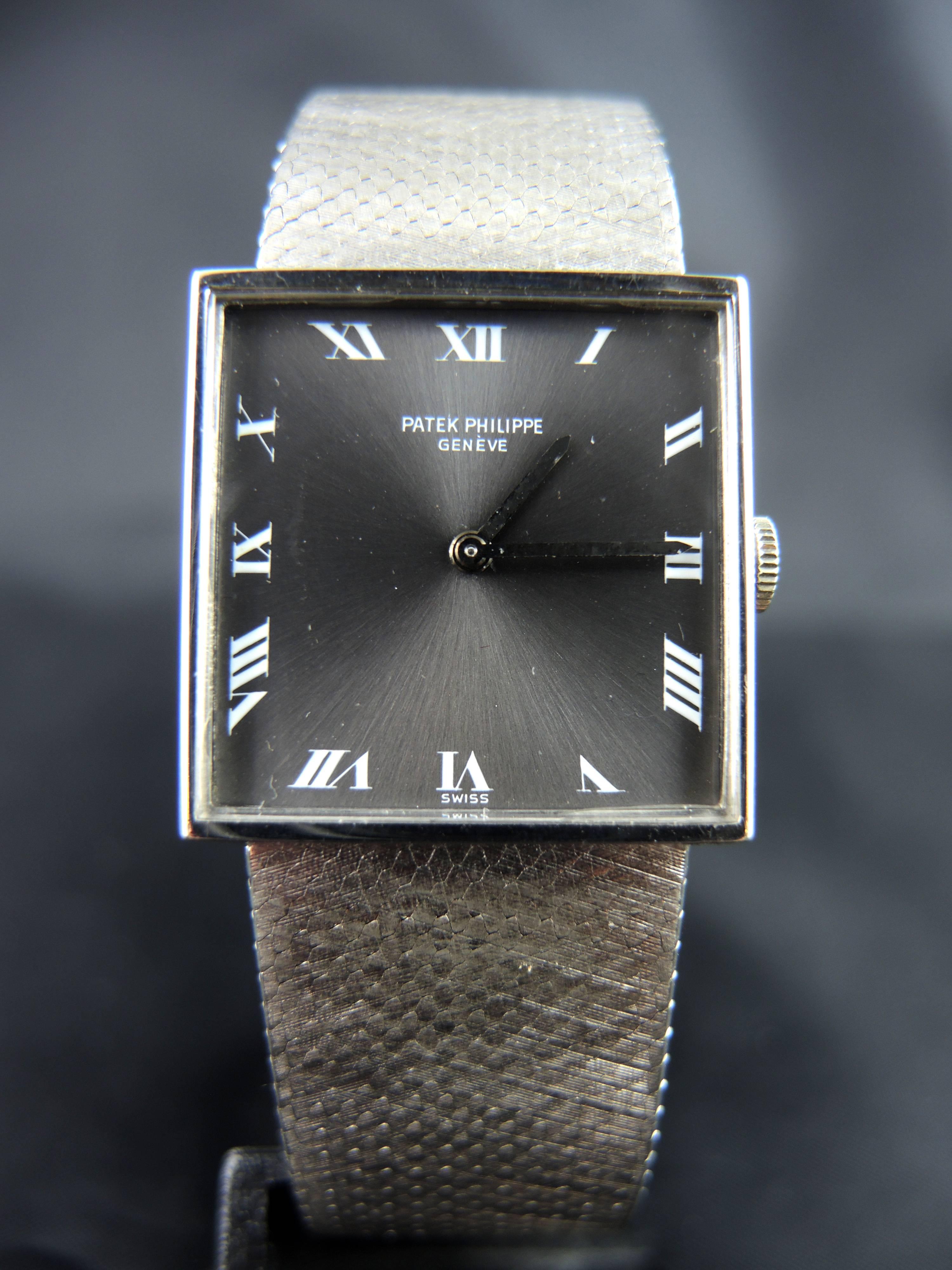 Patek Philippe White Gold Manual Winding Wristwatch Ref 3450/15, 1967  In Excellent Condition In Paris, FR