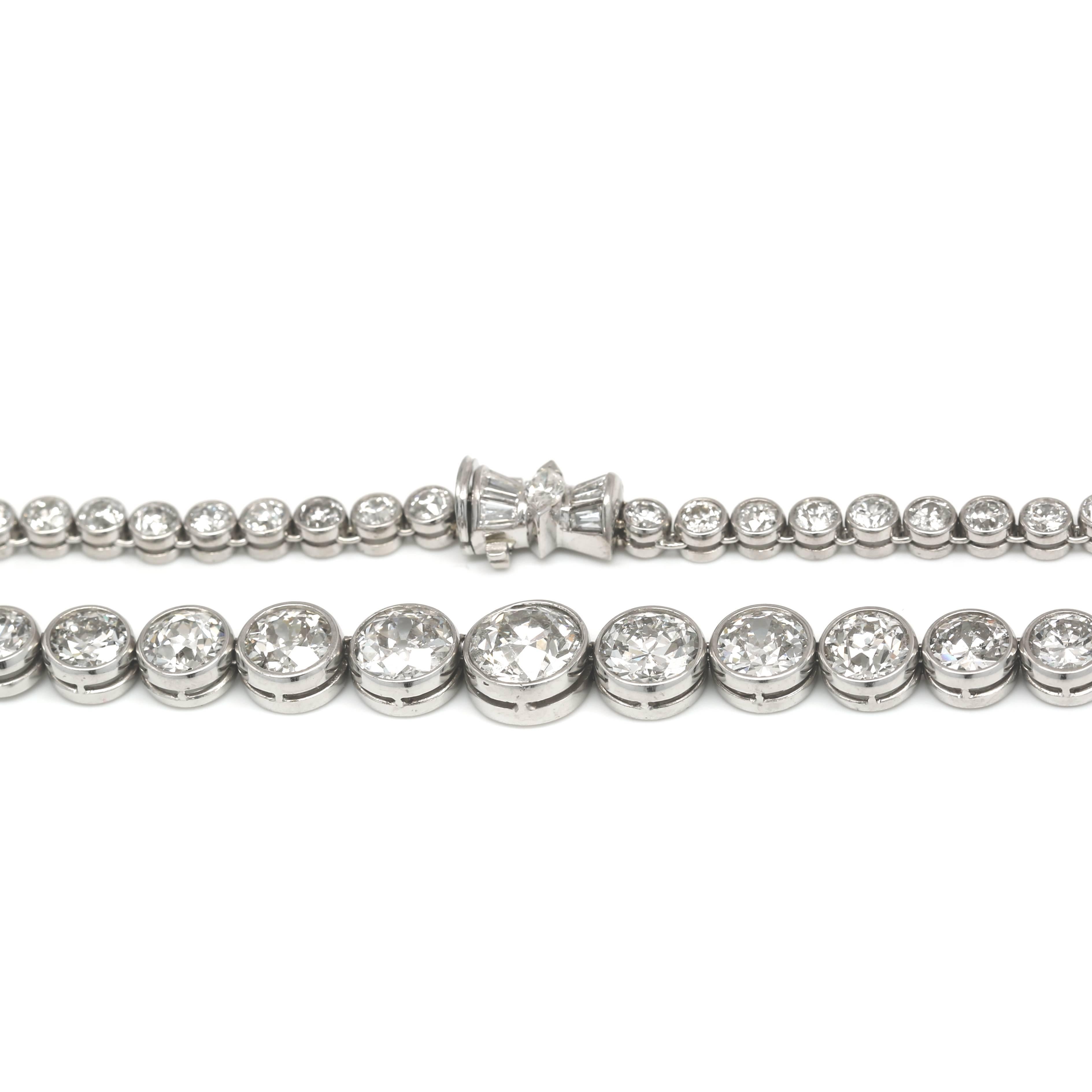Art Deco 41.00 Carat Old Mine Diamond Necklace For Sale