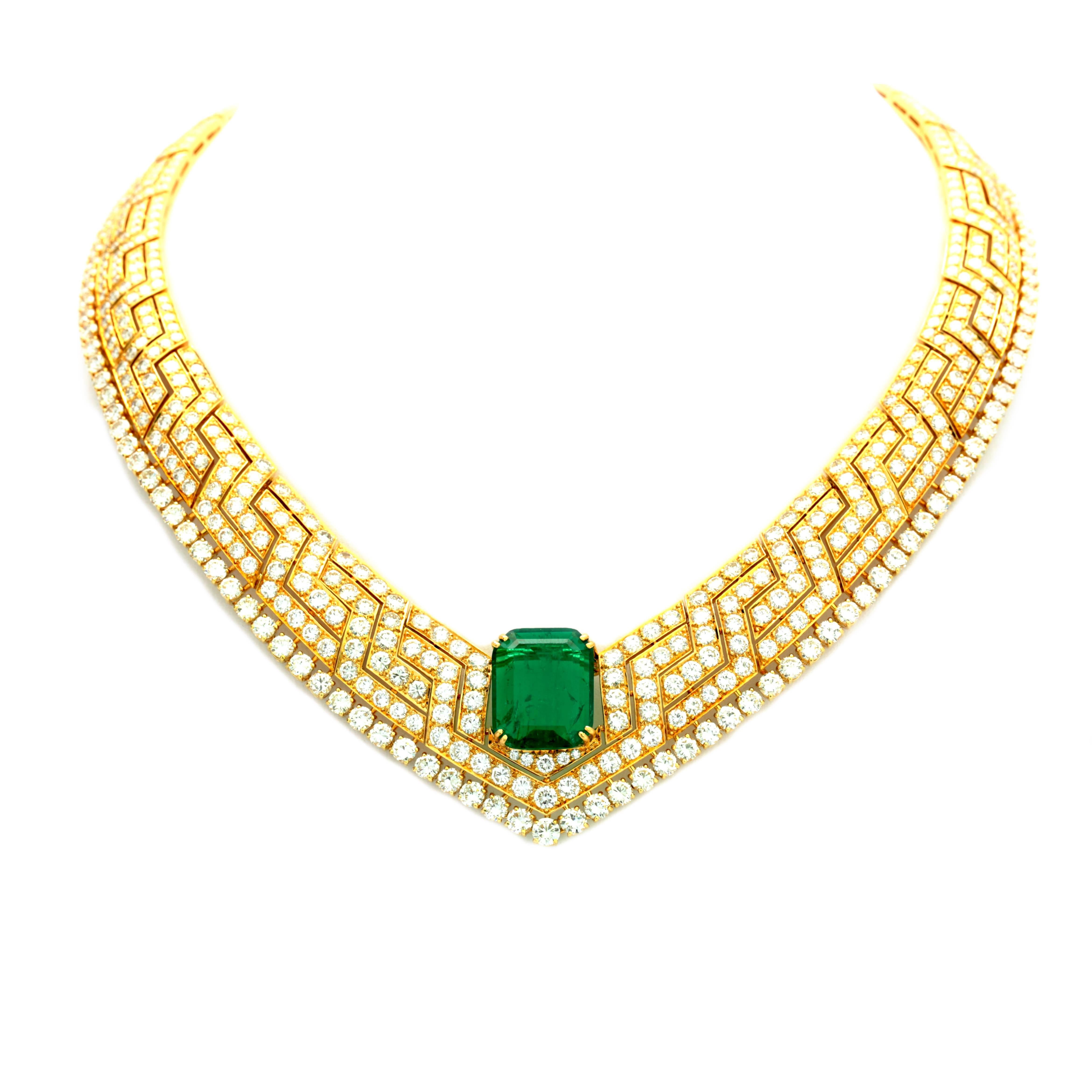 Women's AGL Certified 9.23 Carat Colombian Emerald Necklace For Sale