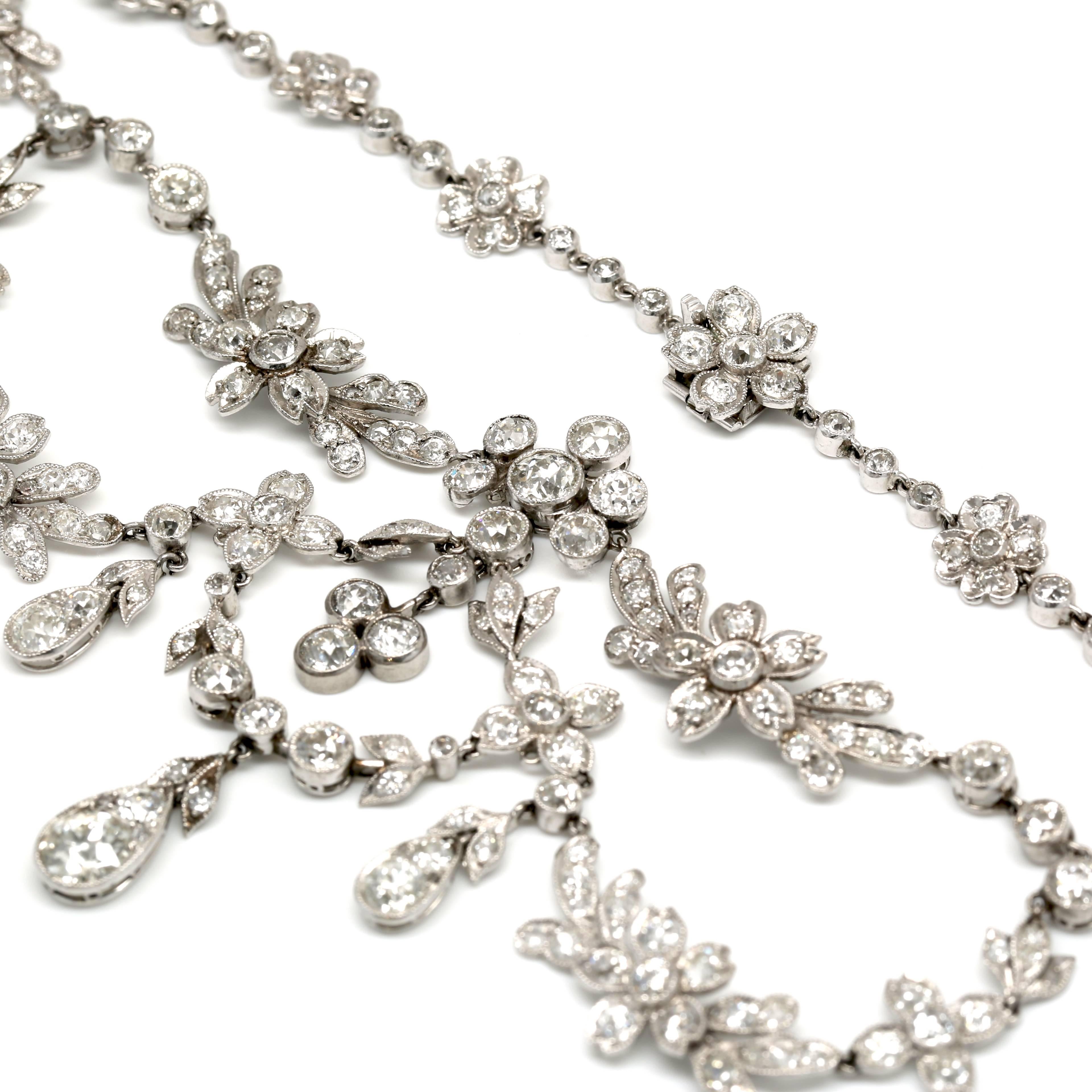 Women's 30.00 Carat Platinum Deco Necklace For Sale