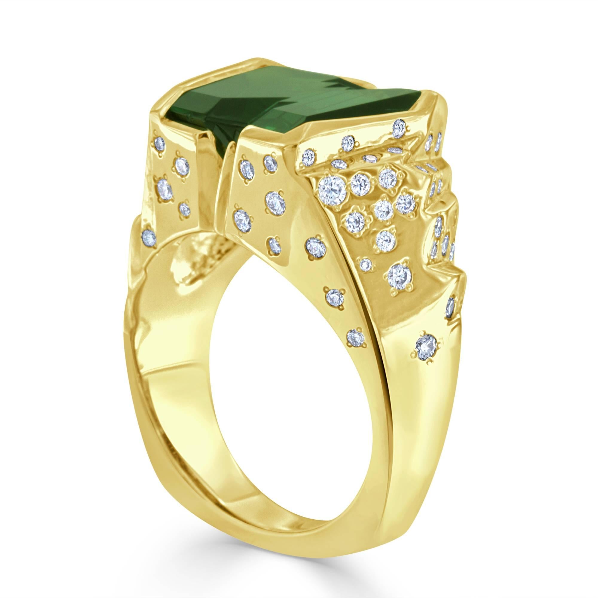 Bernd Munsteiner 6.93 Carat Green Tourmaline and Diamond Gold Ring In Excellent Condition In Grosse Pointe Woods, MI