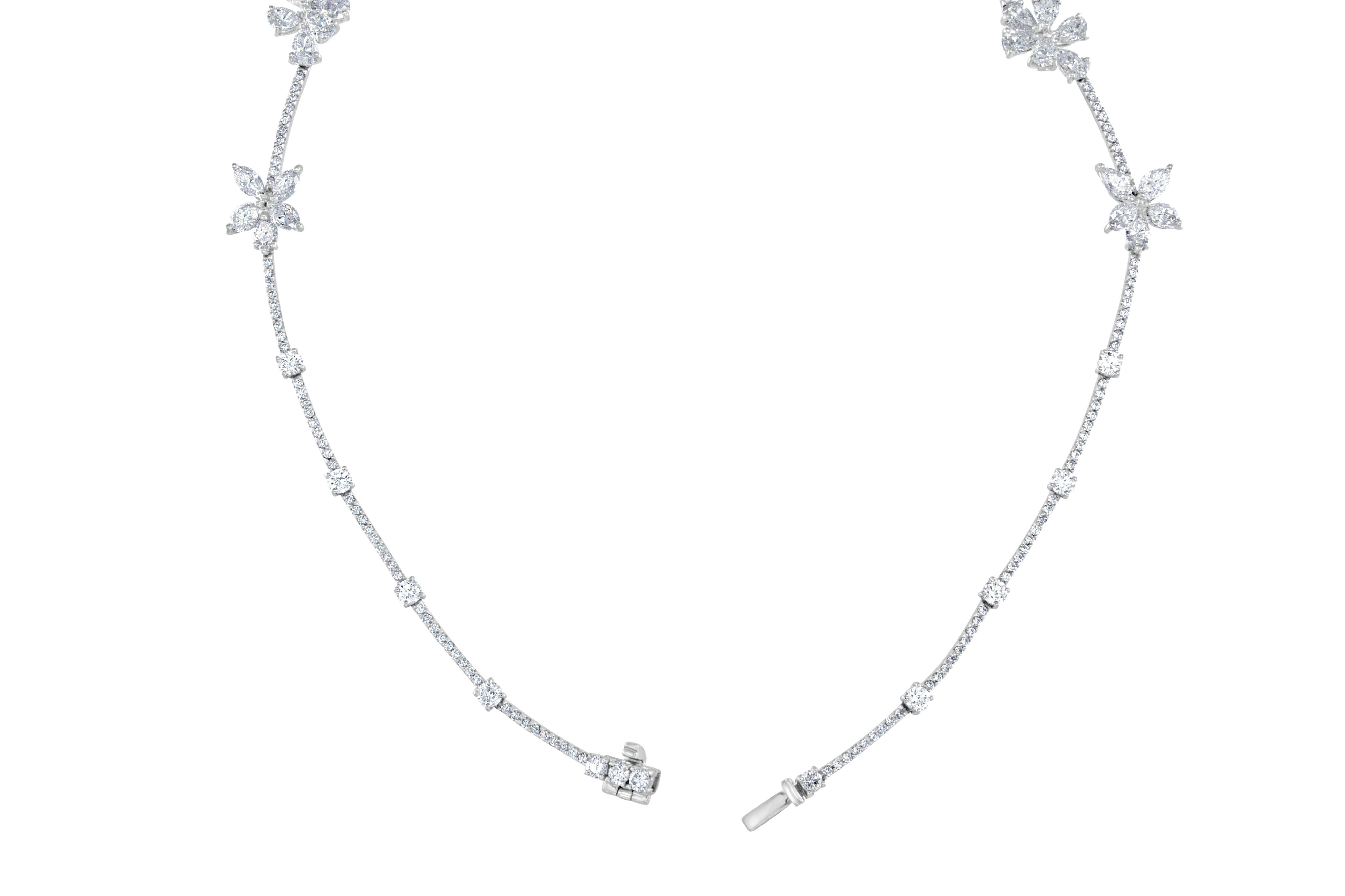Handcrafted 27.41 Carat Diamond Platinum Necklace For Sale 2