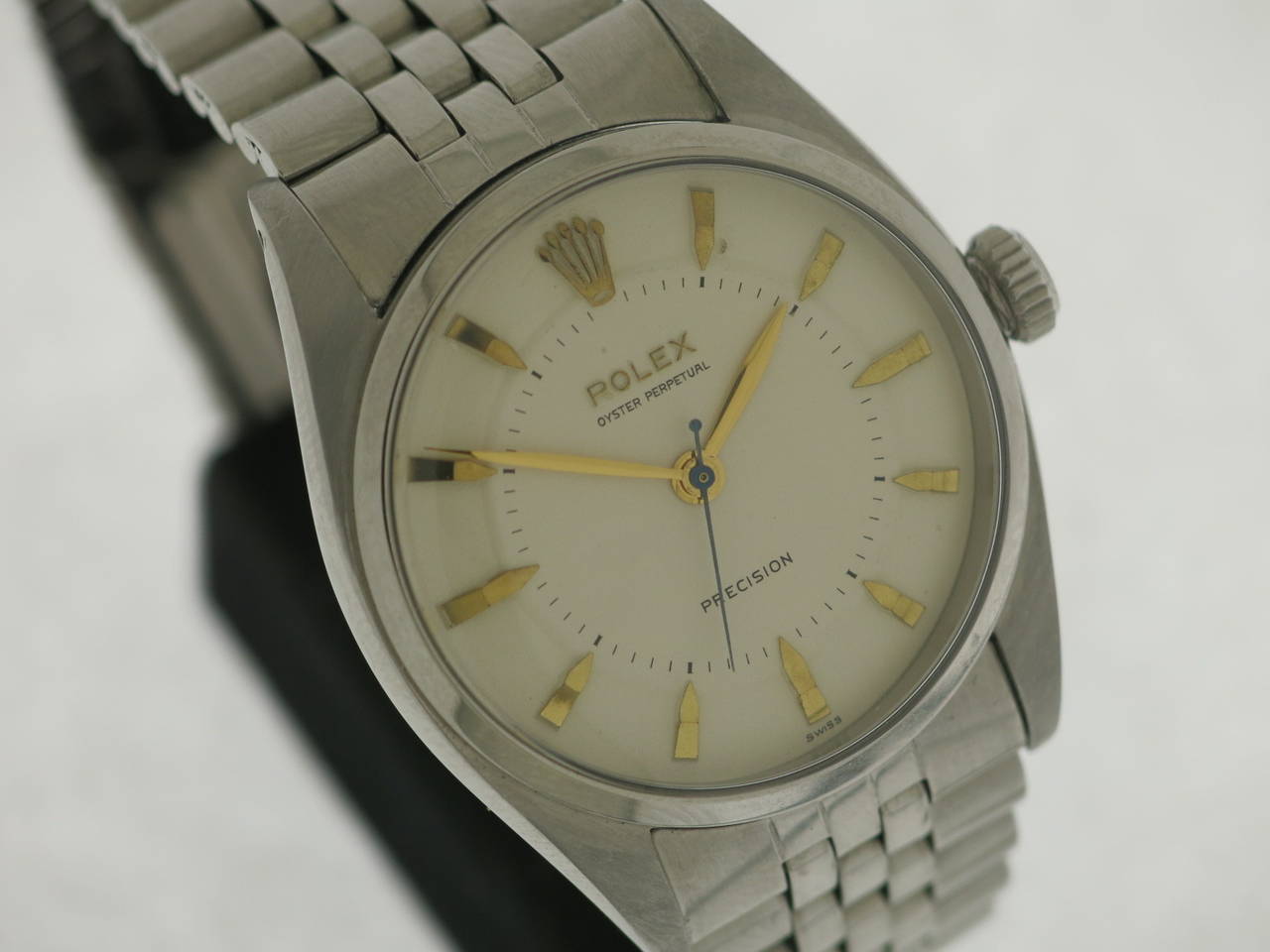 Unusual and very rare Rolex Explorer ref.6352  in stainless steel water resistant case with a Jubilée Rolex bracelet. Unique white dial with applied yellow gold indexes and hands.This special dial for this type of model is not marked Explorer.