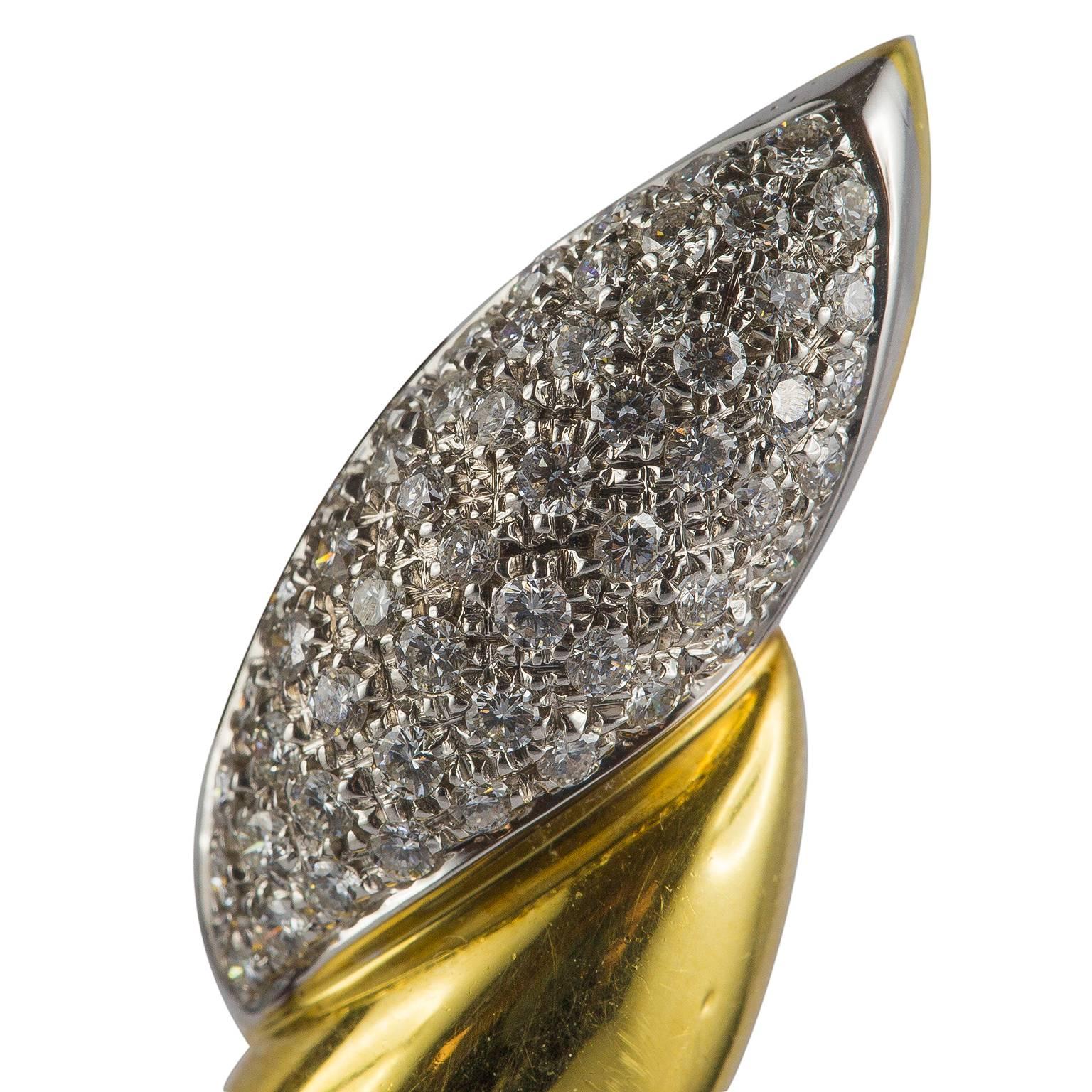 Women's 2.26 ct Diamond Gold Earrings For Sale