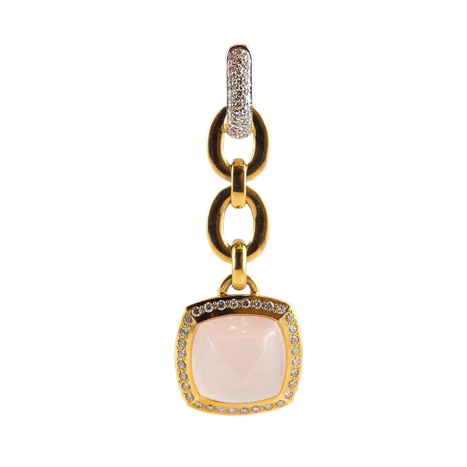 A touch of light with these 18KT yellow gold dangle earrings with 6,50 ct pink quartz and 1,44 ct brilliant cut diamonds.