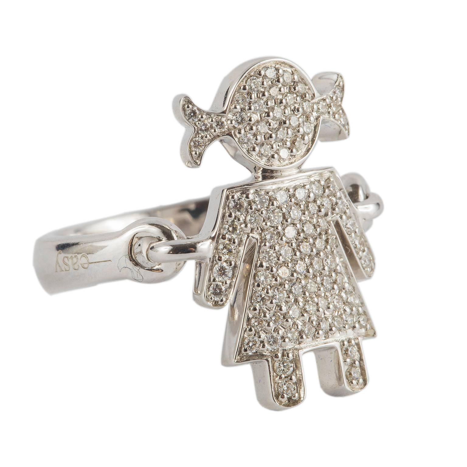 A perfect symbol of love with this 18 Karat white gold ring depicting a little girl with 0,45 ct brilliant cut diamonds.