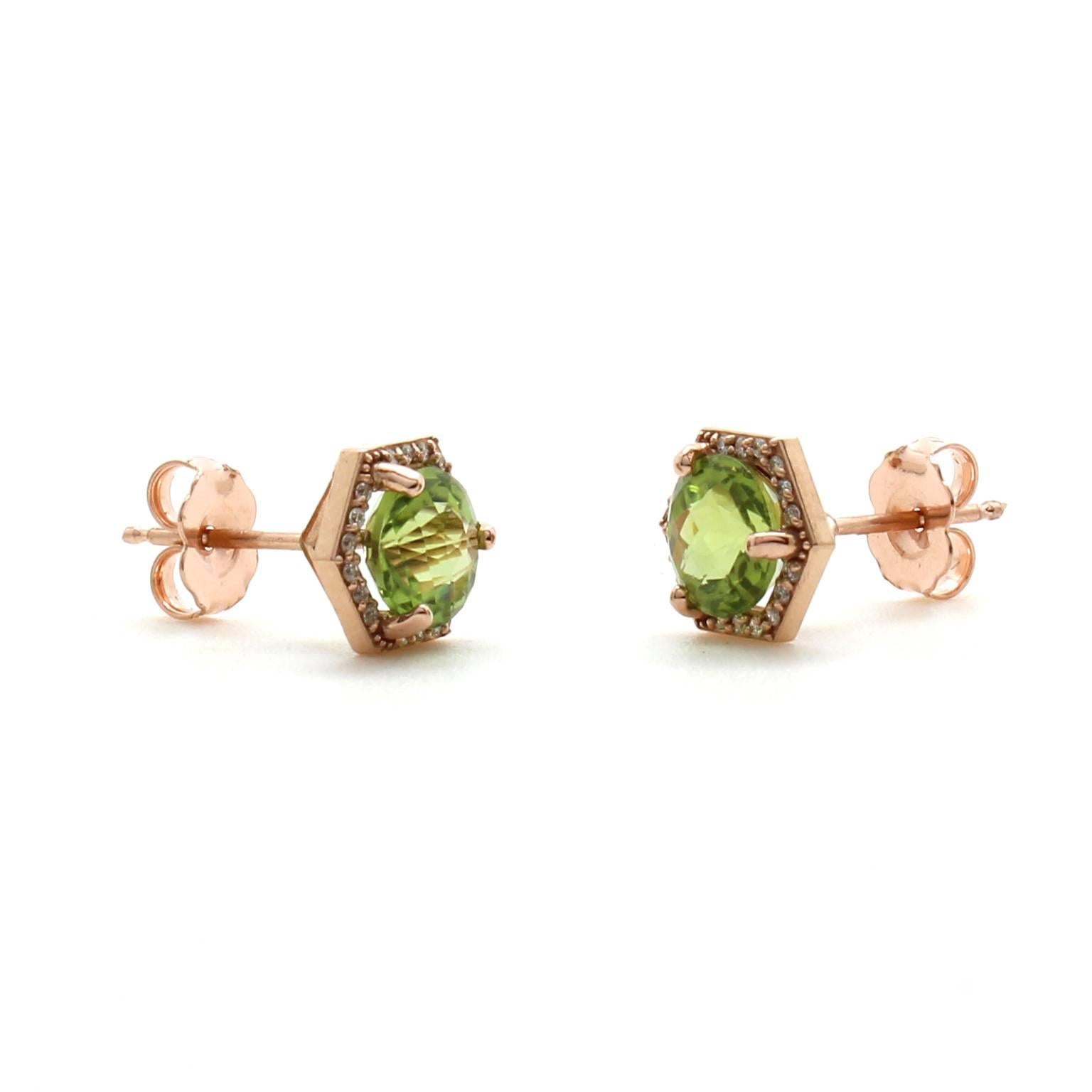 Geometric Rose Gold Peridot Stud Earrings with Diamond Halo In New Condition For Sale In San Francisco, CA