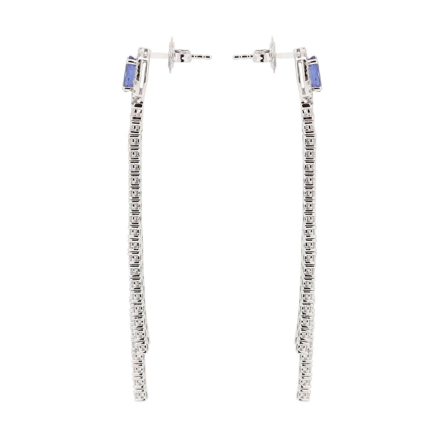 Blue Sapphire Diamond Linear Drop Earring In New Condition For Sale In New York, NY