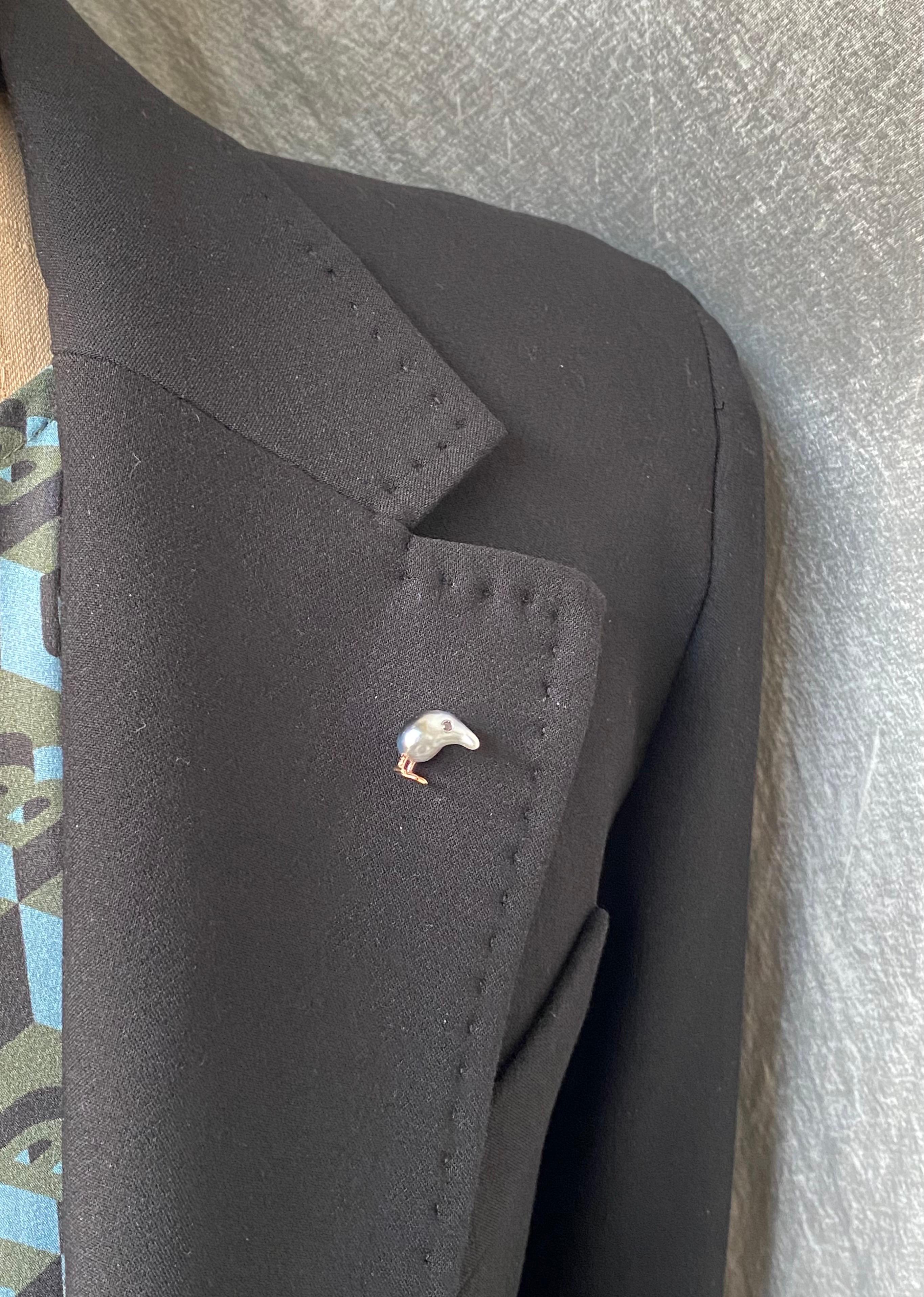 Kiwi Spillino da giacca in oro 18Kt perla Keshi diamante nero 3