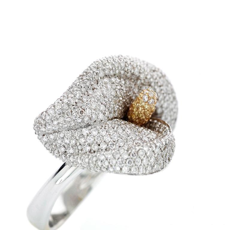 Contemporary Petronilla Cocktail Diamond Sapphire 18K Gold Calla Flower Ring Made in Italy For Sale