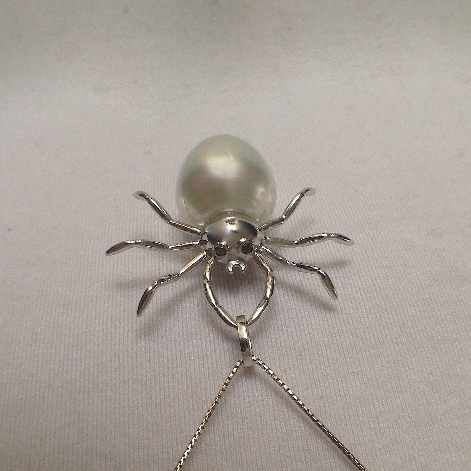 Spider Black Diamond Pearl Gold Pendant 2