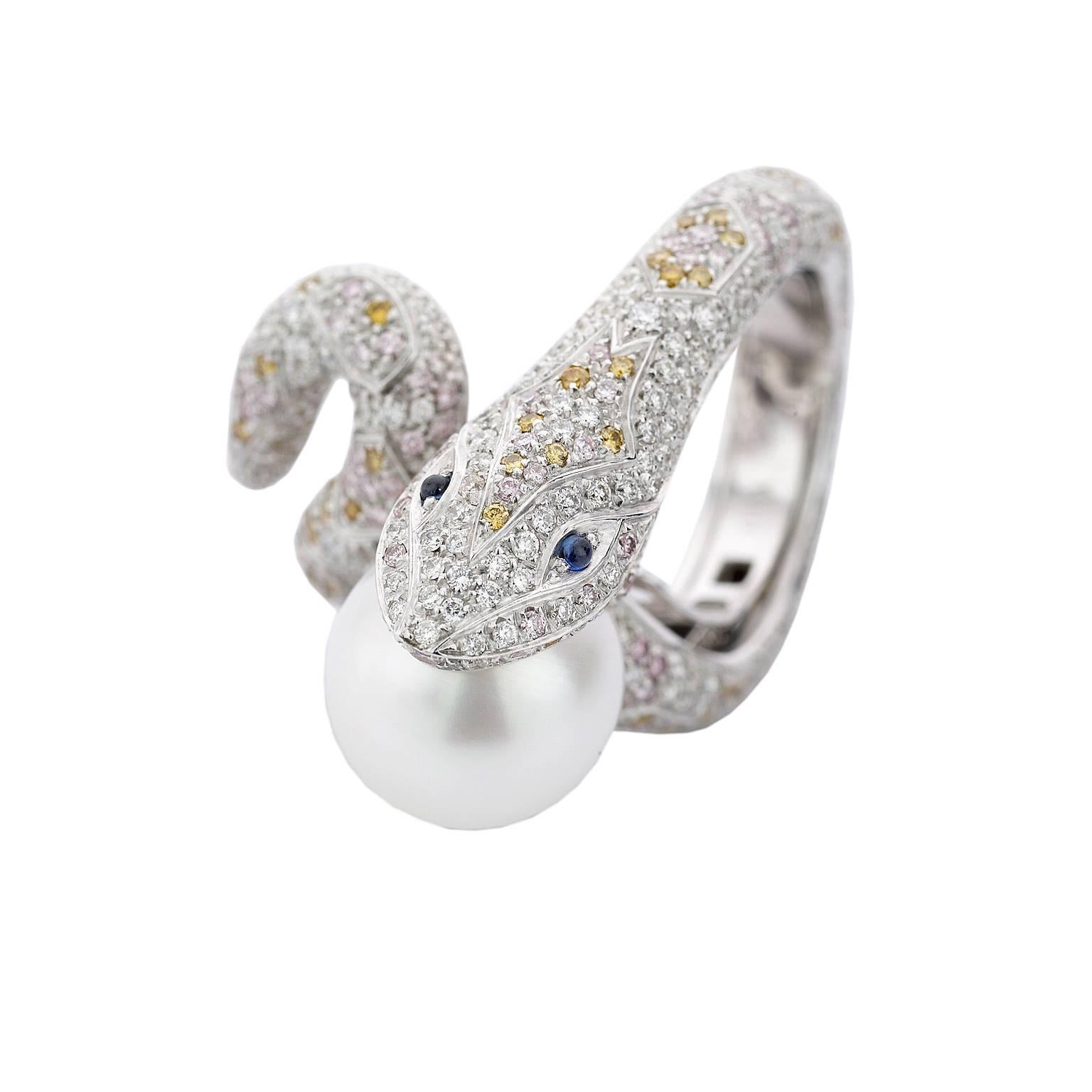 Contemporain Bague et coffret à bijoux serpent en or 18 carats avec diamants blancs, jaunes, roses, saphirs et perles en vente