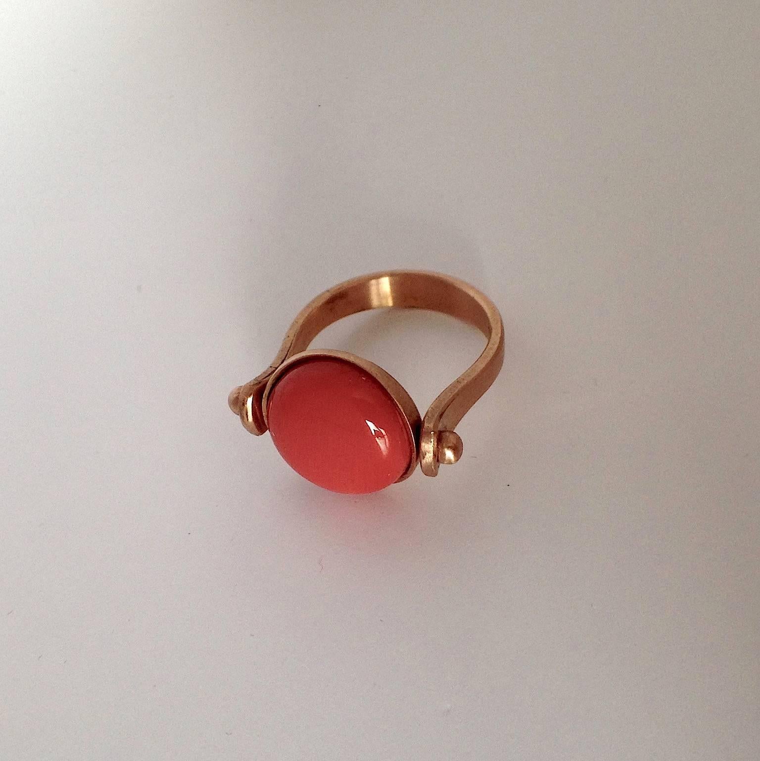 Red Coral Roman Style Pink Gold Reversible Ring In New Condition In Bussolengo, Verona