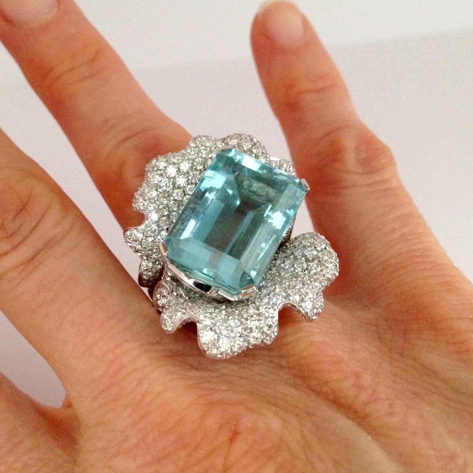 Cocktail 17.84 Carat Aquamarine White Diamond 18Kt Gold Two in One Ring 2