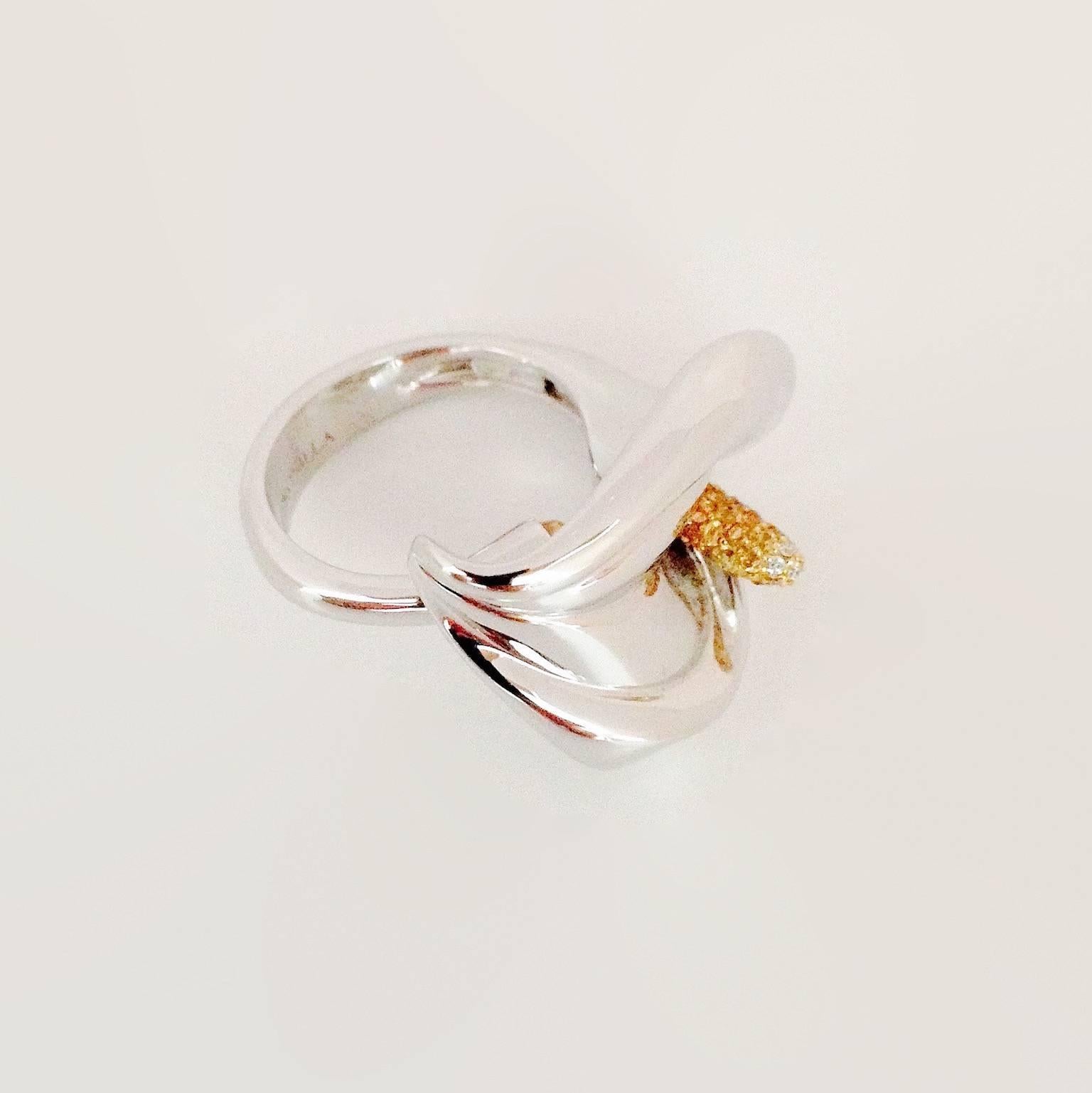 Round Cut Petronilla Calla White Diamond Yellow Sapphire 18Kt Gold Ring Italian Style
