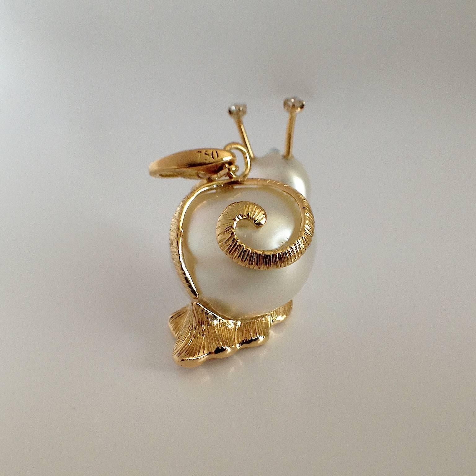 Contemporary Snail White Diamond Australian Pearl Gold Pendant/Necklace and Charm