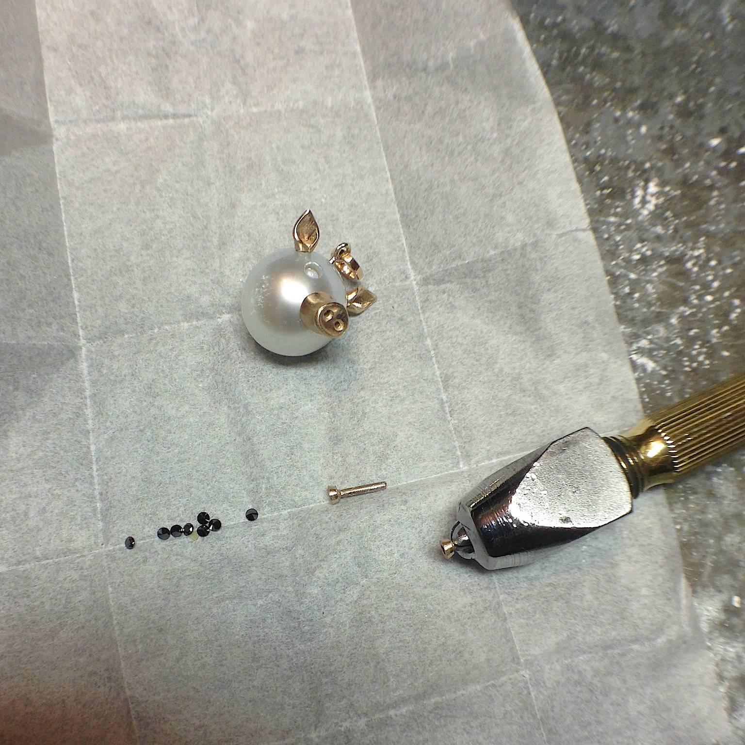 Women's Pig Diamond Sapphire Gold Pearl Pendant/Necklace