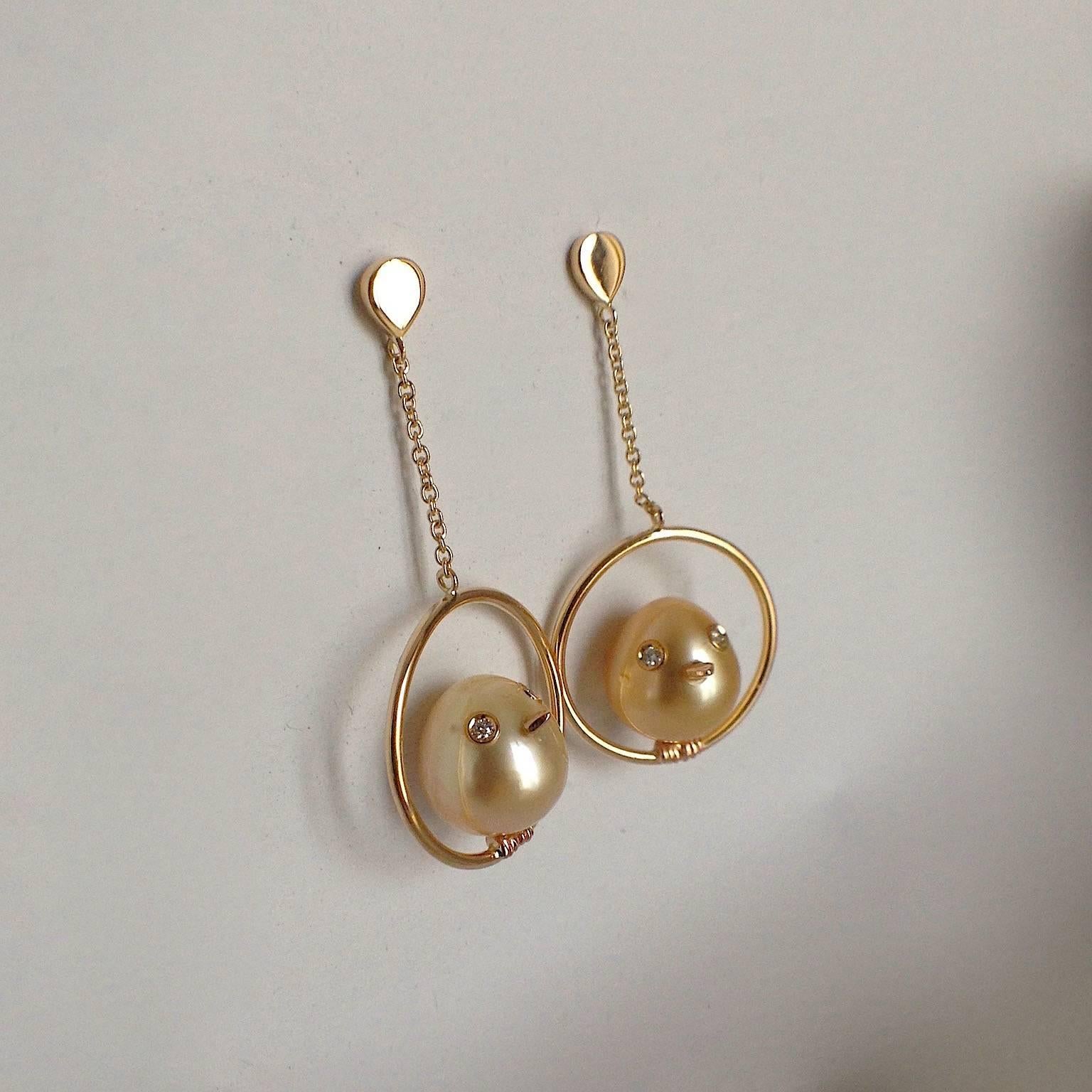 Contemporary Bird Diamond South Sea Oval Pearl 18Kt Gold Drop Dangle Earrings Made in Italy