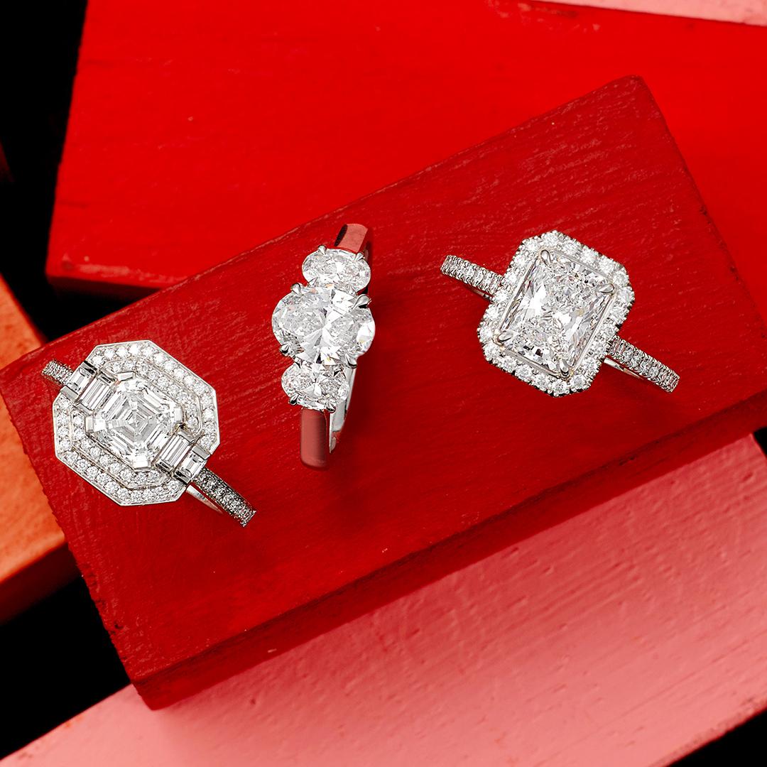 GIA Certified 1.31 Carat Asscher Cut Diamond Platinum Engagement Ring (Asscher-Schliff) im Angebot