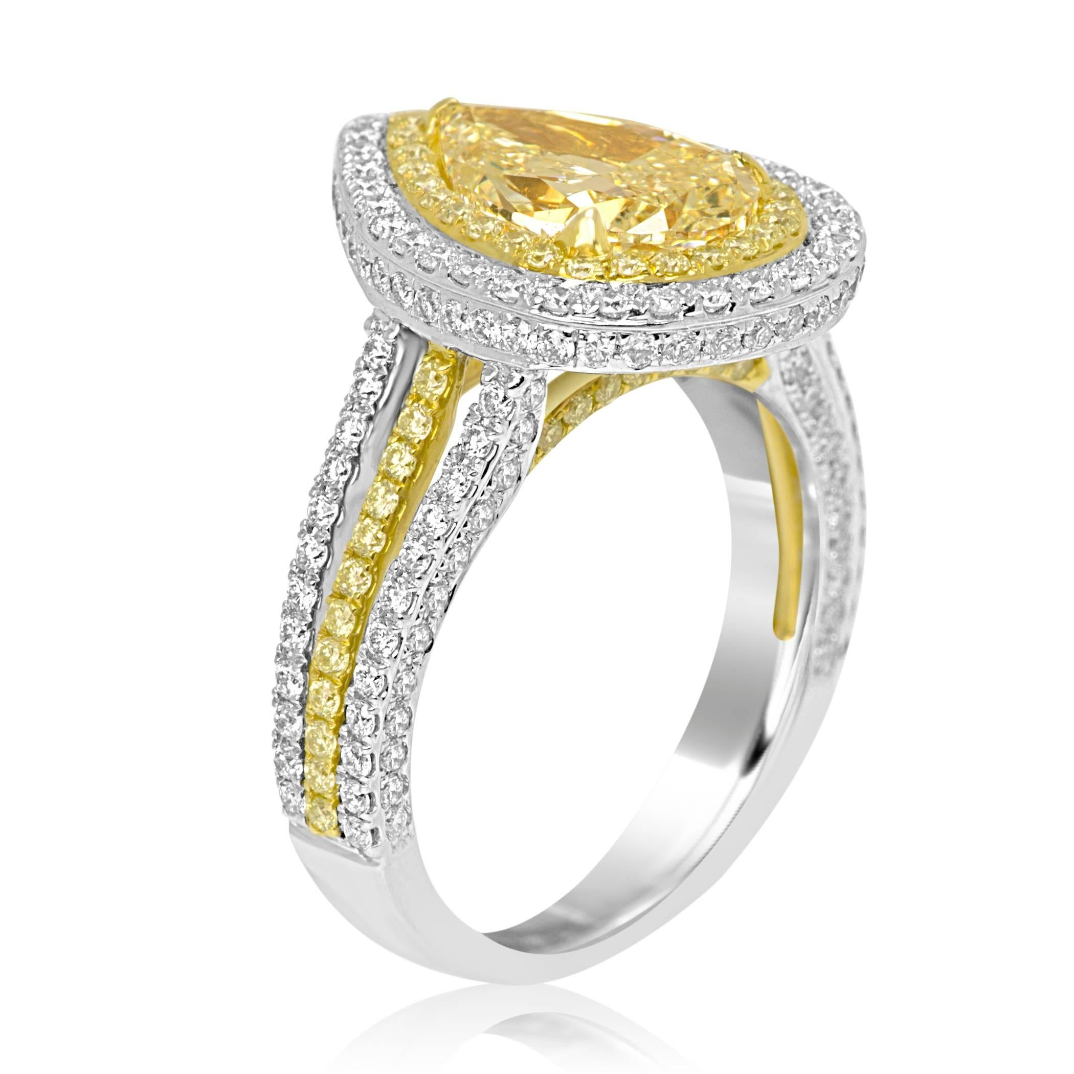 Modern Certified Light Yellow Diamond Halo Two-Color Gold Bridal Fashion Cocktail Ring