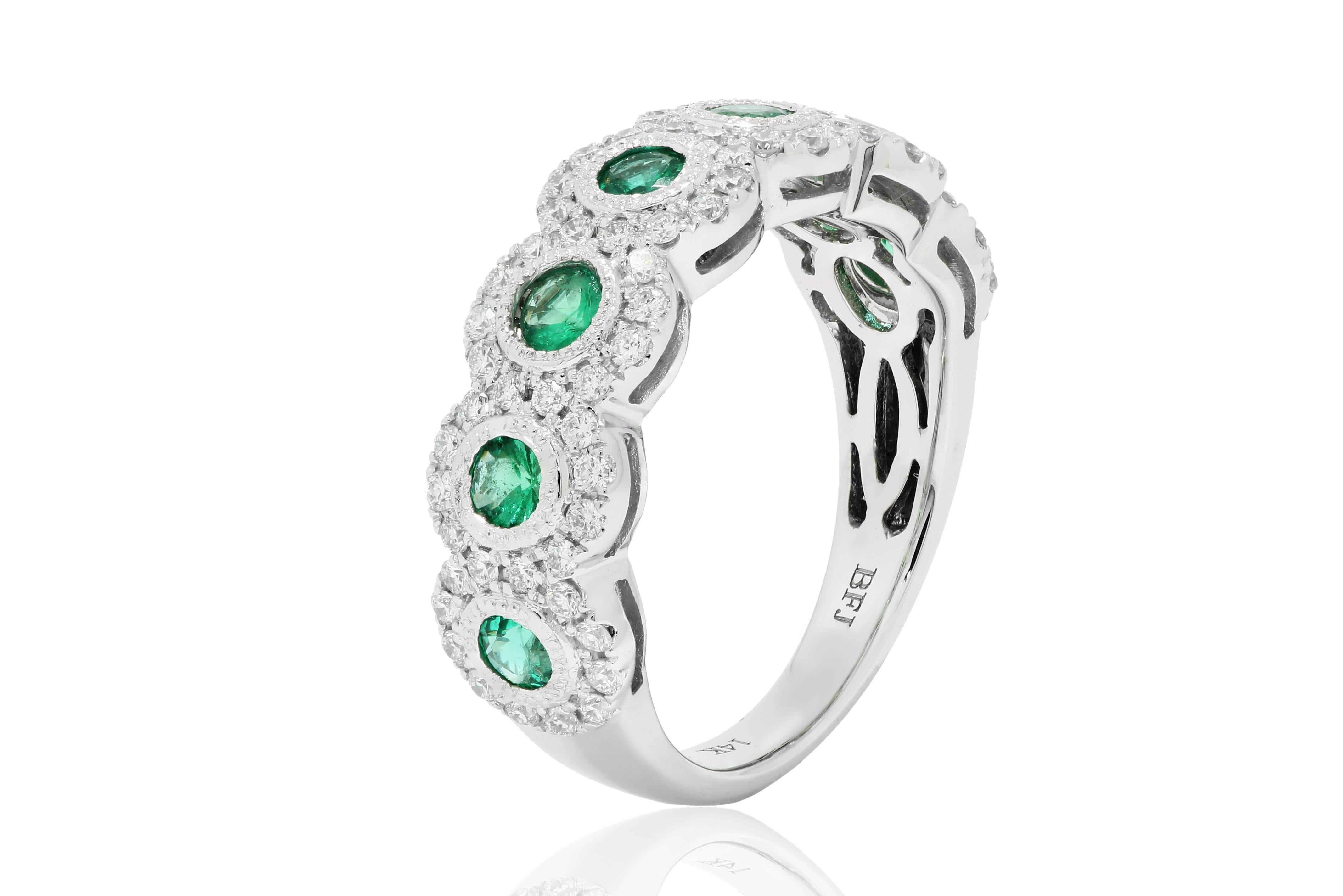 Modern Emerald Diamond Single Halo Gold Band Ring